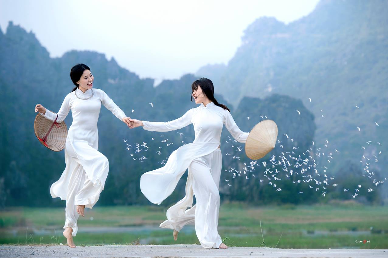 Top 100 most beautiful long dresses in Vietnam