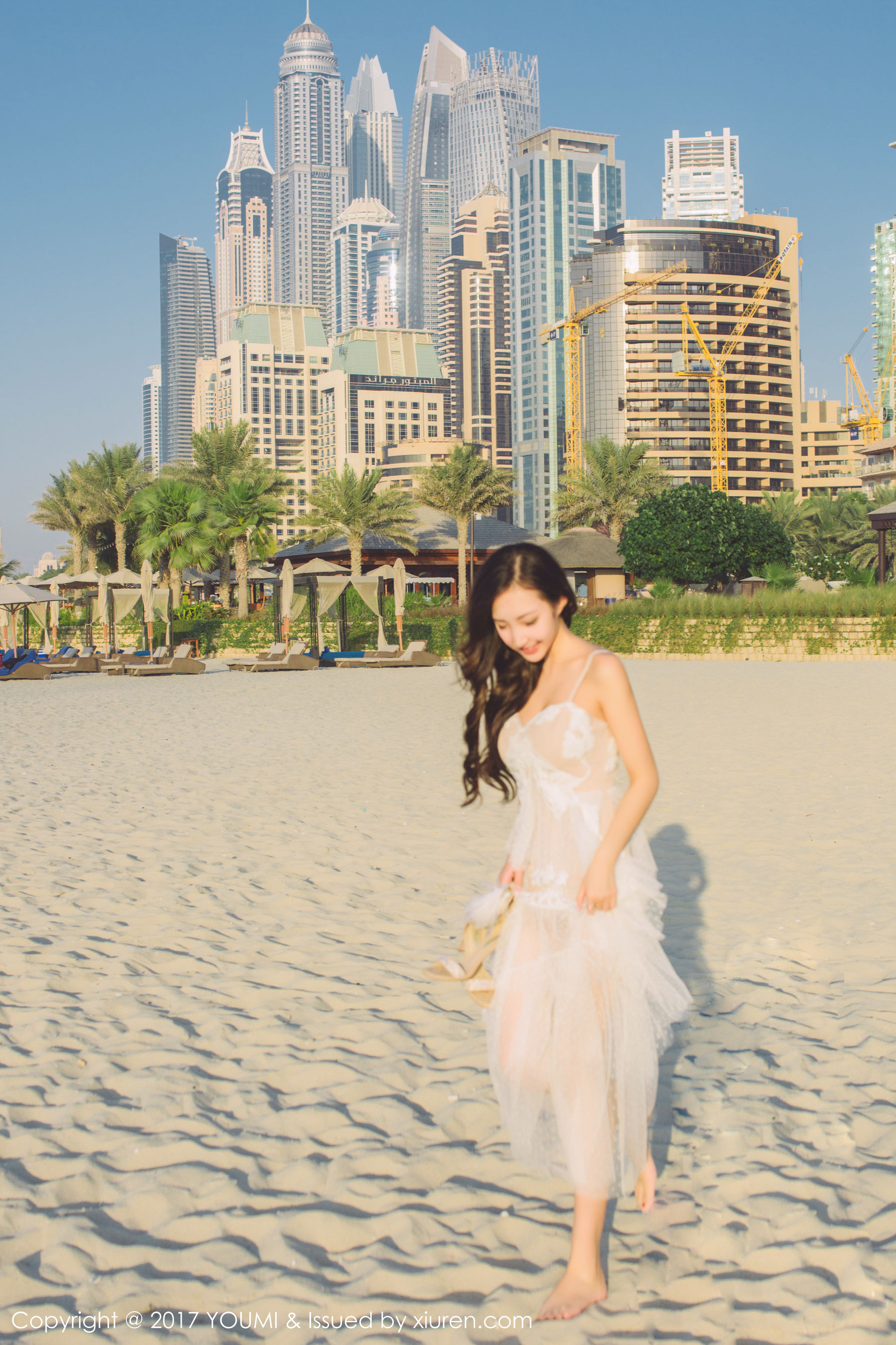 YUMI-Youmei Blue Sky Silver Beach Baiyun Beauty Beauty Youmihui Youmi Vol.088