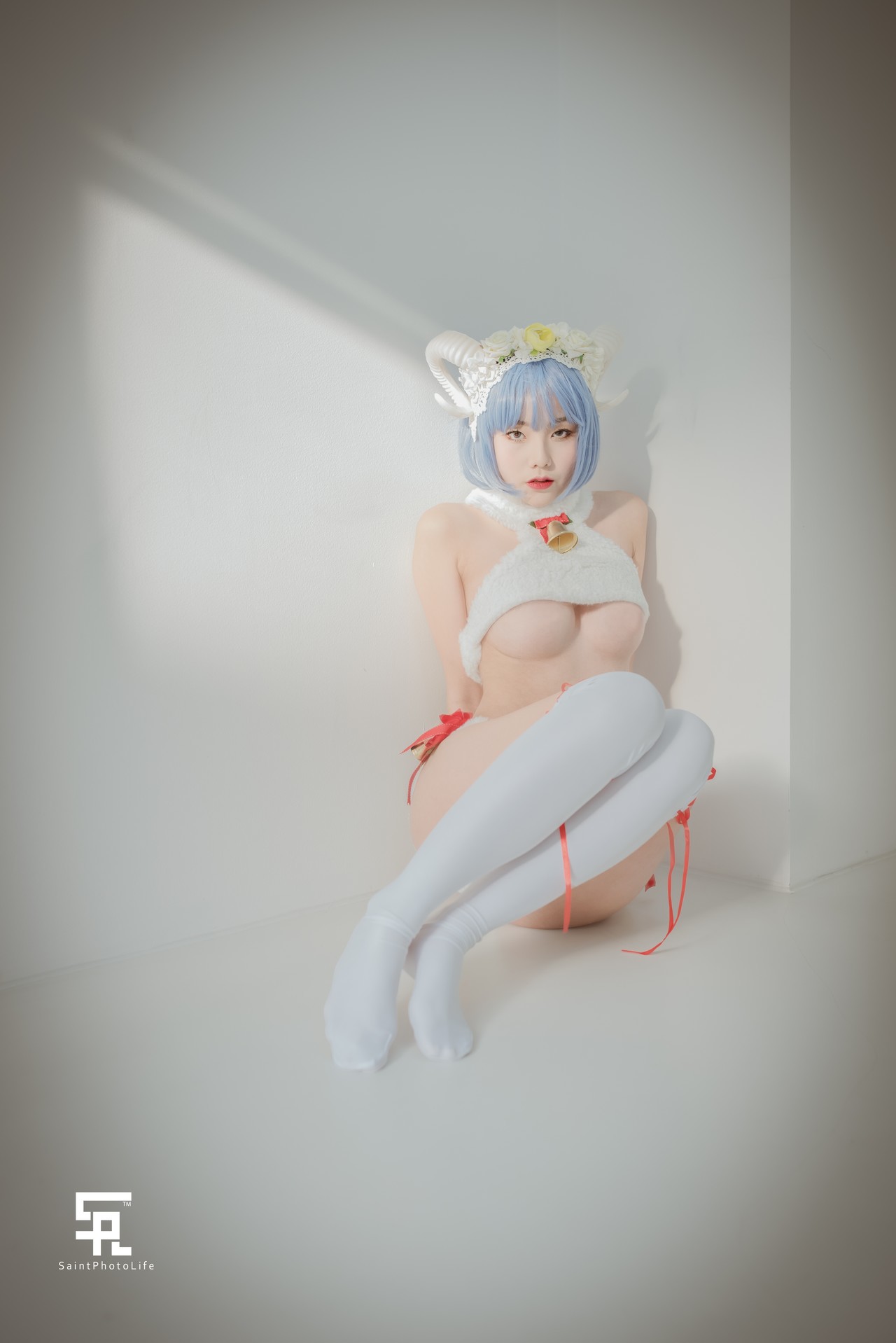 YUNA 윤아, [SAINT Photolife] Yuna's Cosplay Vol