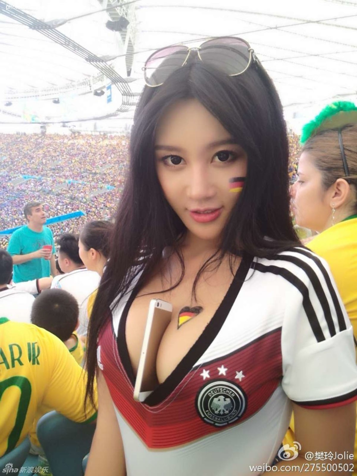 FAN LING JOLIE (Fan Ling Jolie)