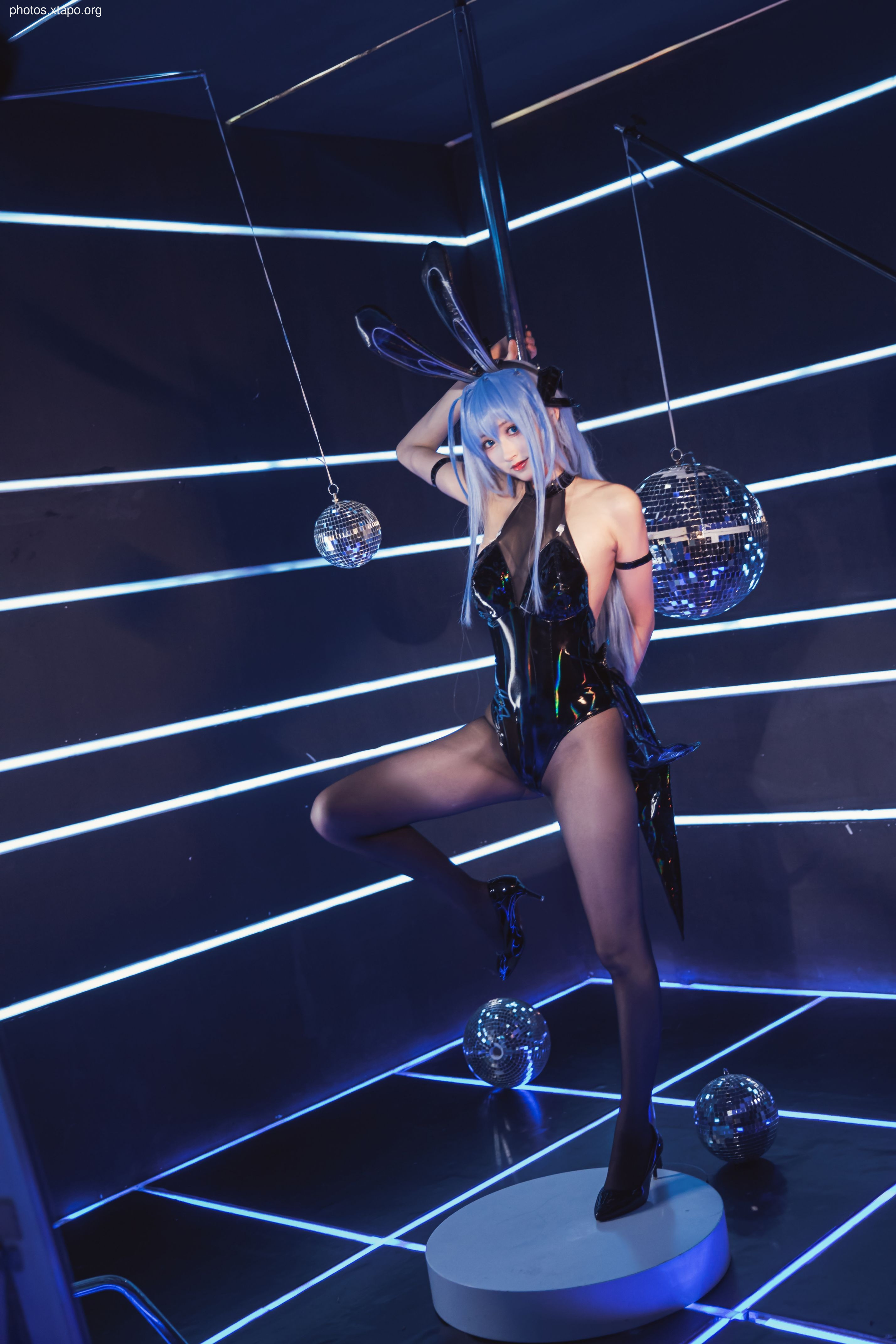 Luisa_ l l New Jersey Rabbit Girl 35P-424MB