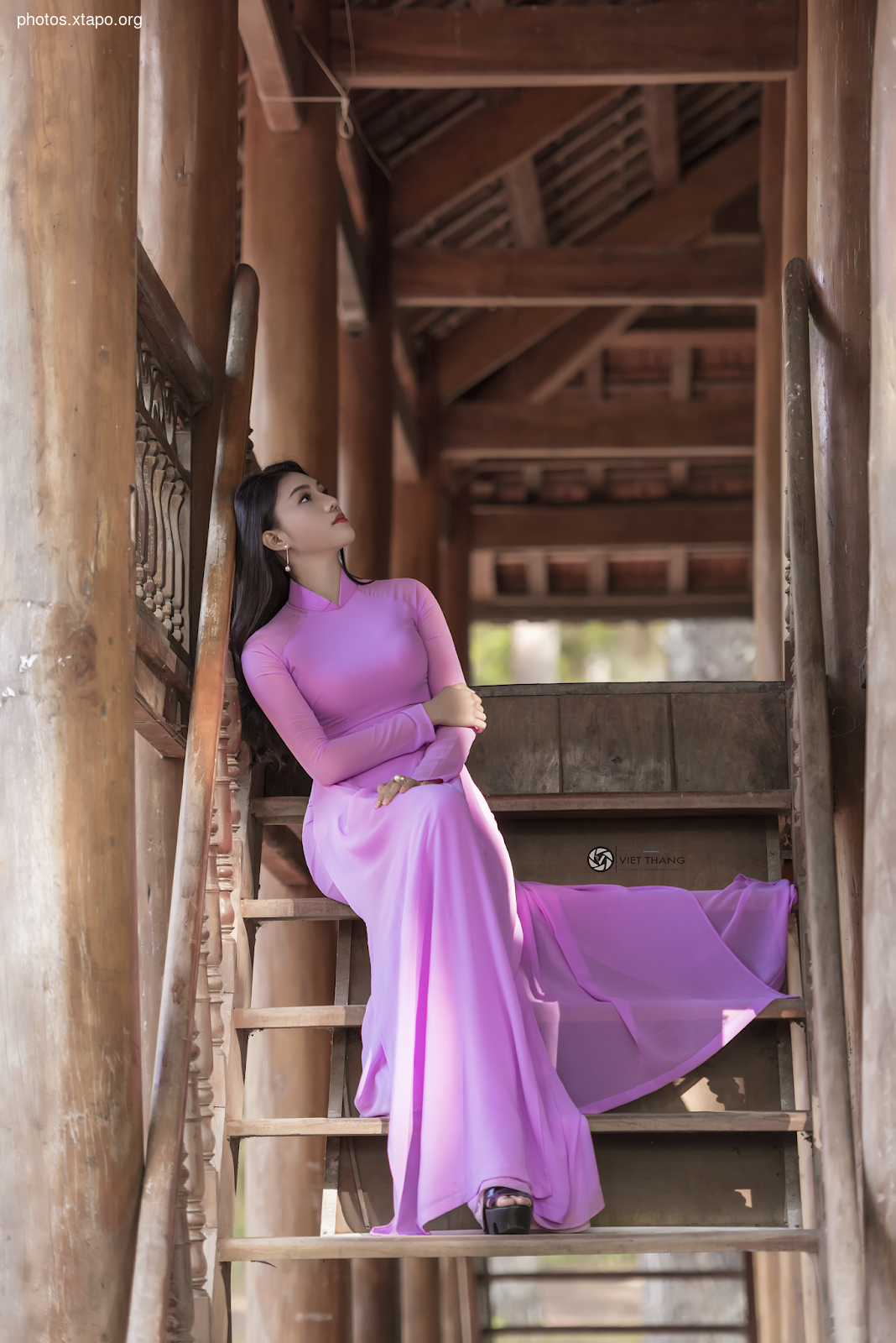 What does girls wear in purple ao dai?