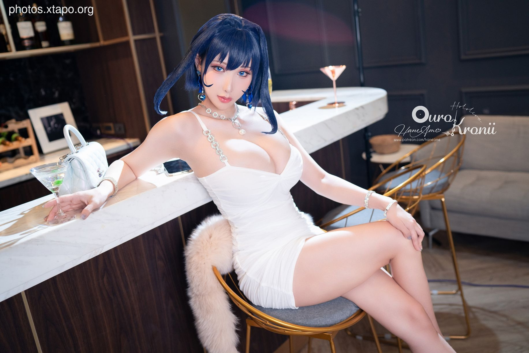 Rain wave_Hheneame Hololive_ Kronii_Photobook _ Time Photo Book & Nbsp 3.gown