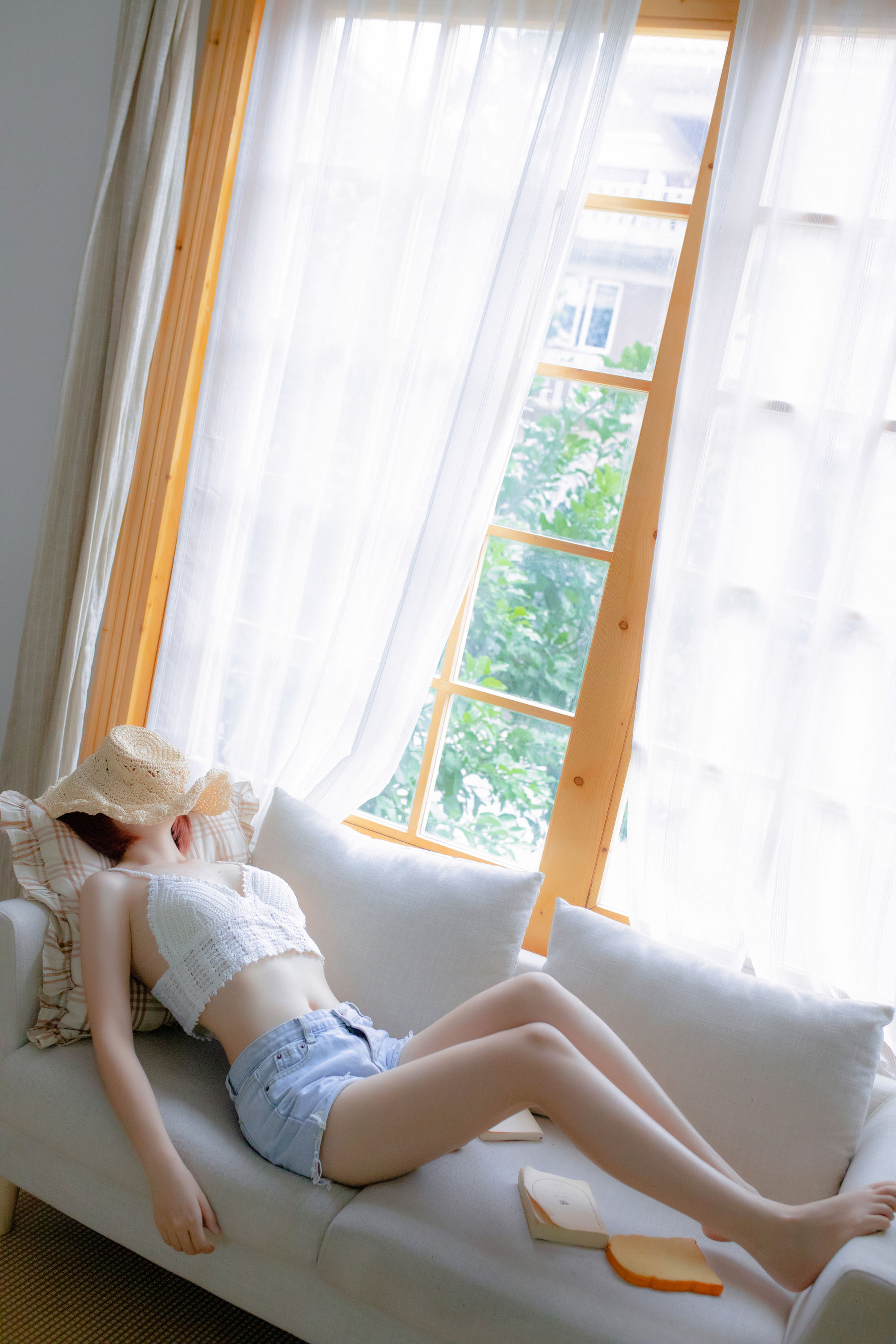 COS Welfare Crazy Cat SS -Straw Hat Girl