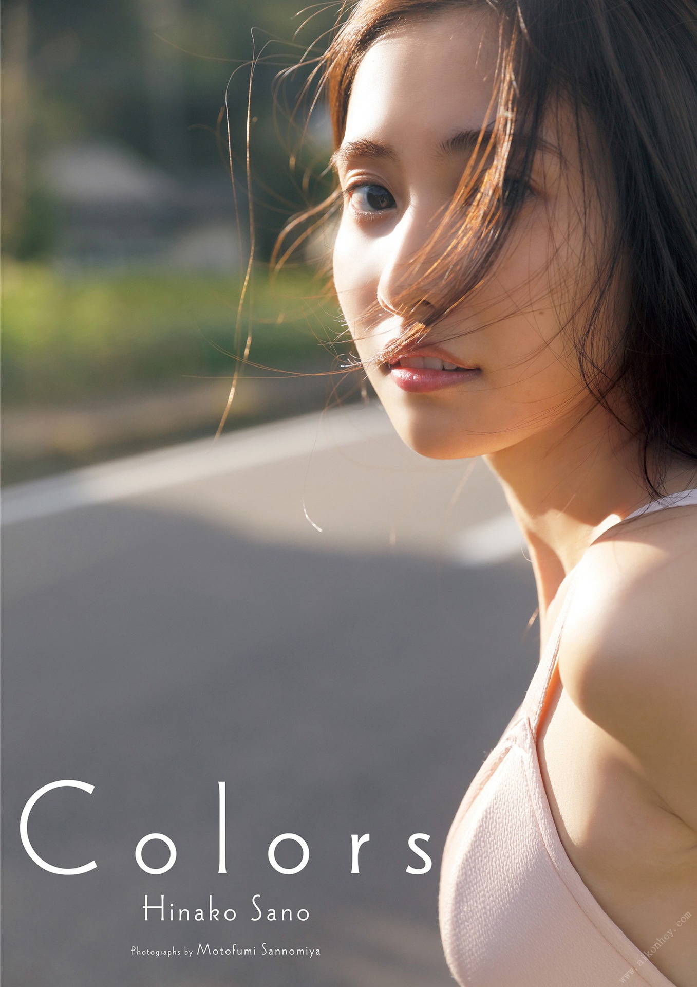 Hinako Sano photo book “COLORS” Weekly PHOTO BOOK 145P