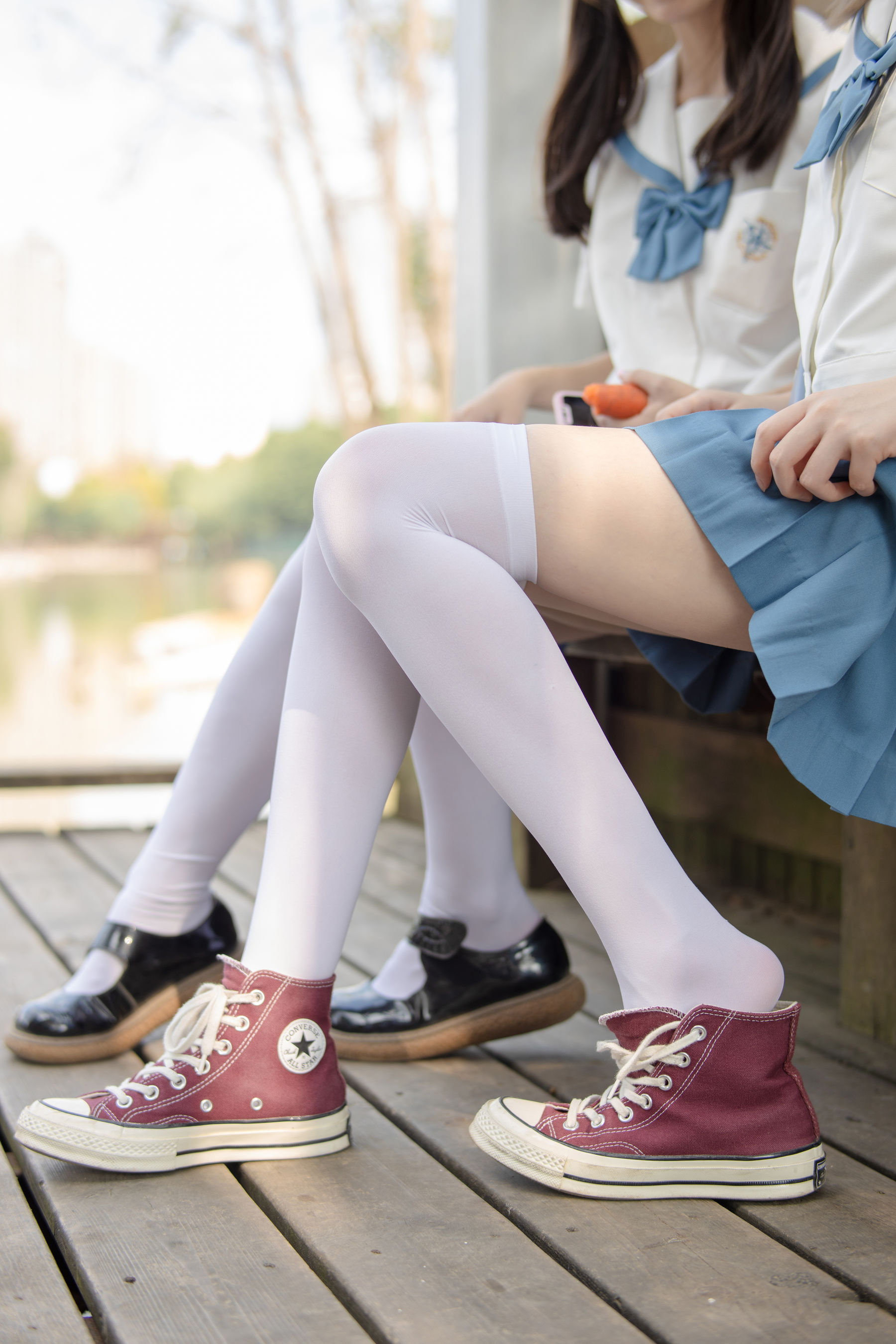 Mori Consortium JKFUN-025 Mo Mo & amp; AIKA 80D white silk overweight socks