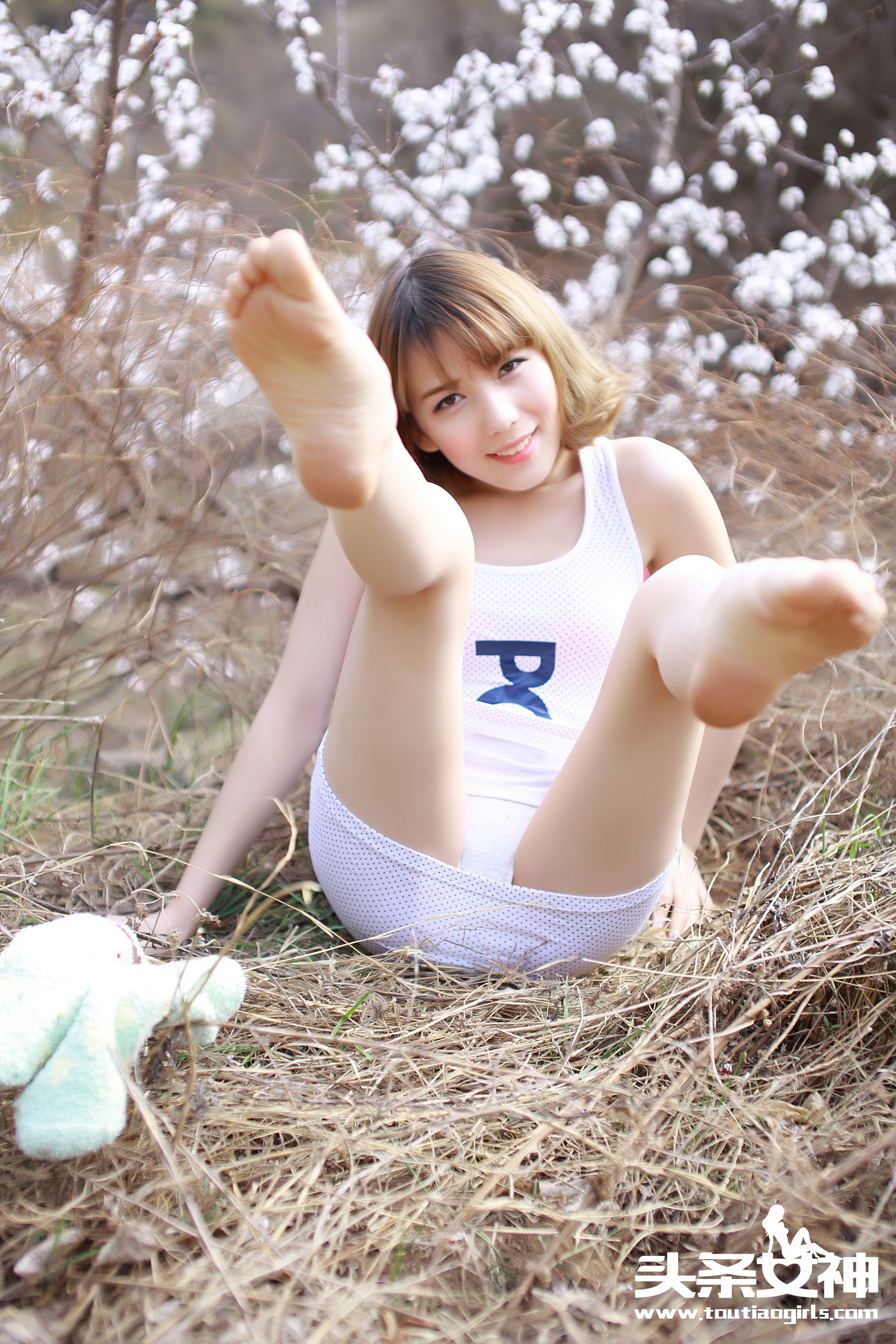 Haha Witch's House Show the Wild Headline Goddess