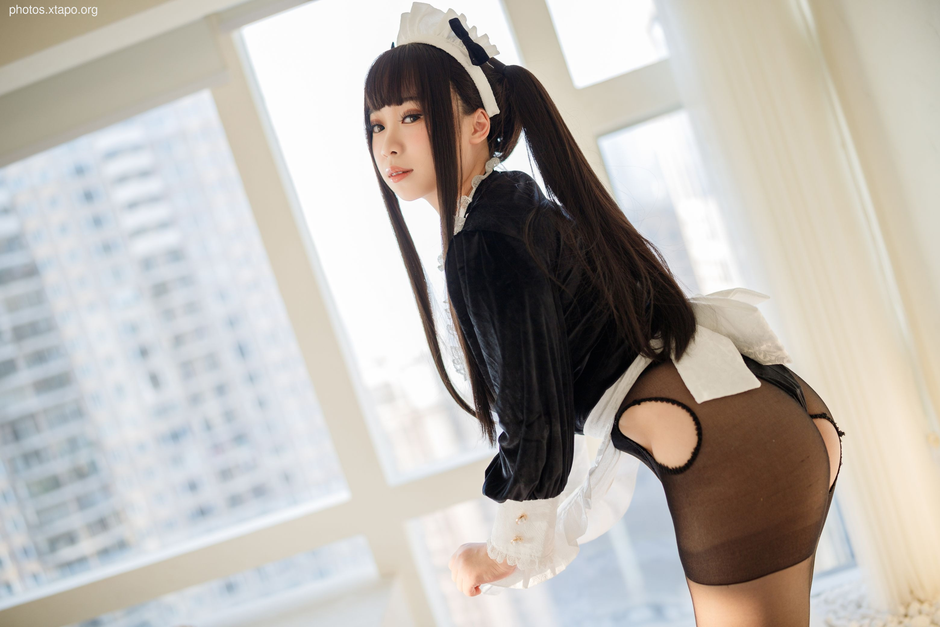 Walnut Meow -Monoun Maid 71P4V