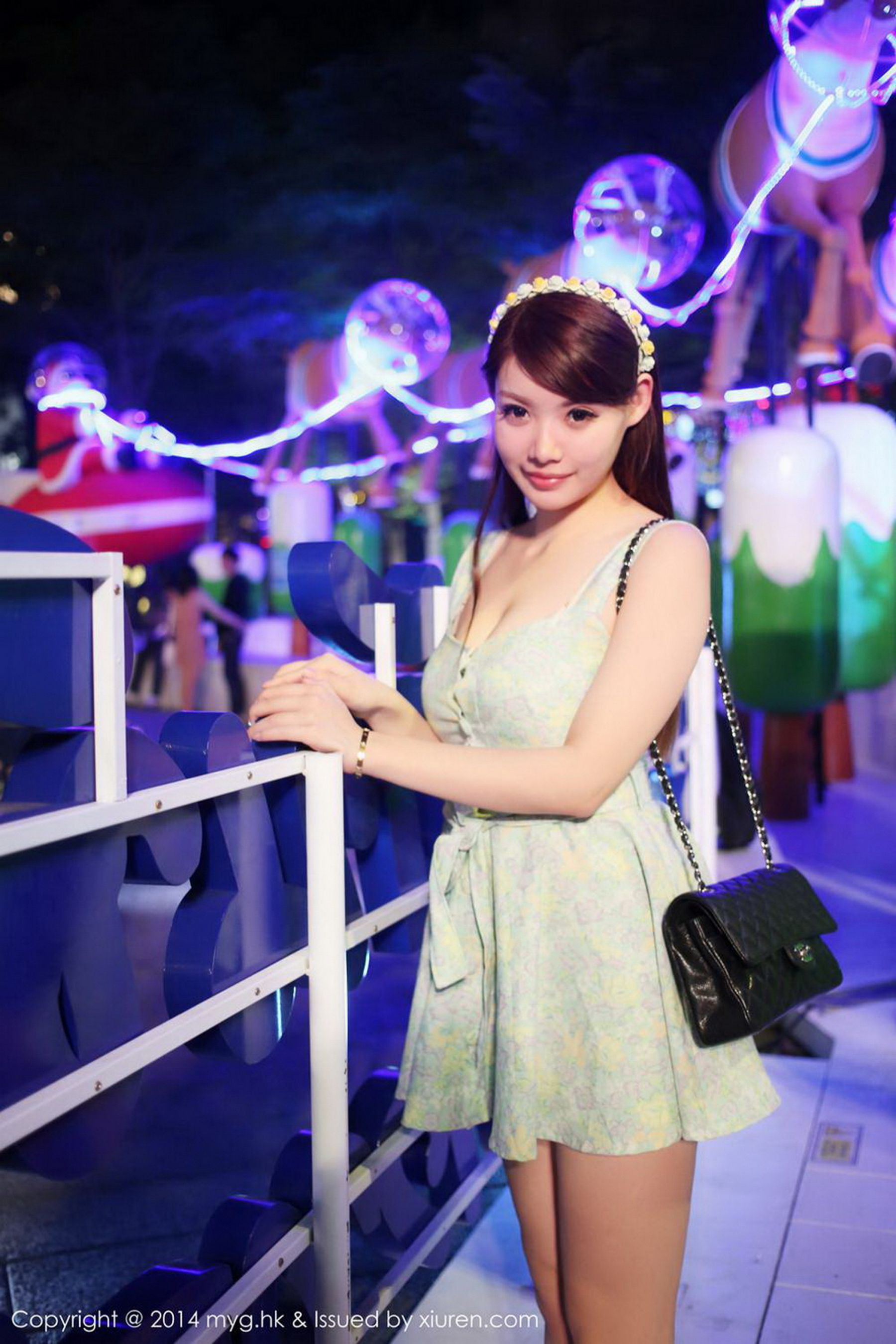 Mara sauce Thailand Travel sexy underwearshort skirt street shot