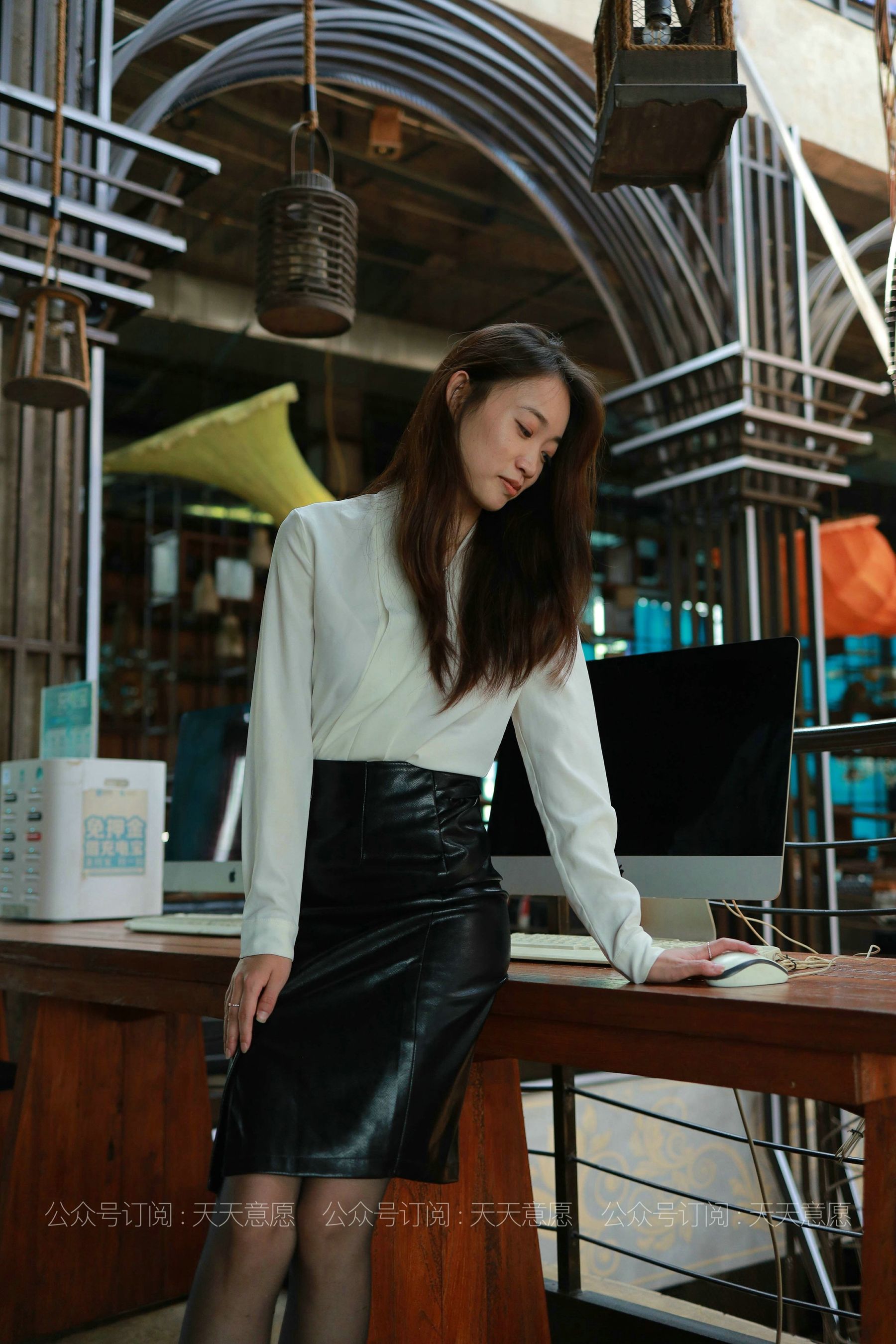 IESS Thoughts Fun Model: Xiaogao OL Black Rose