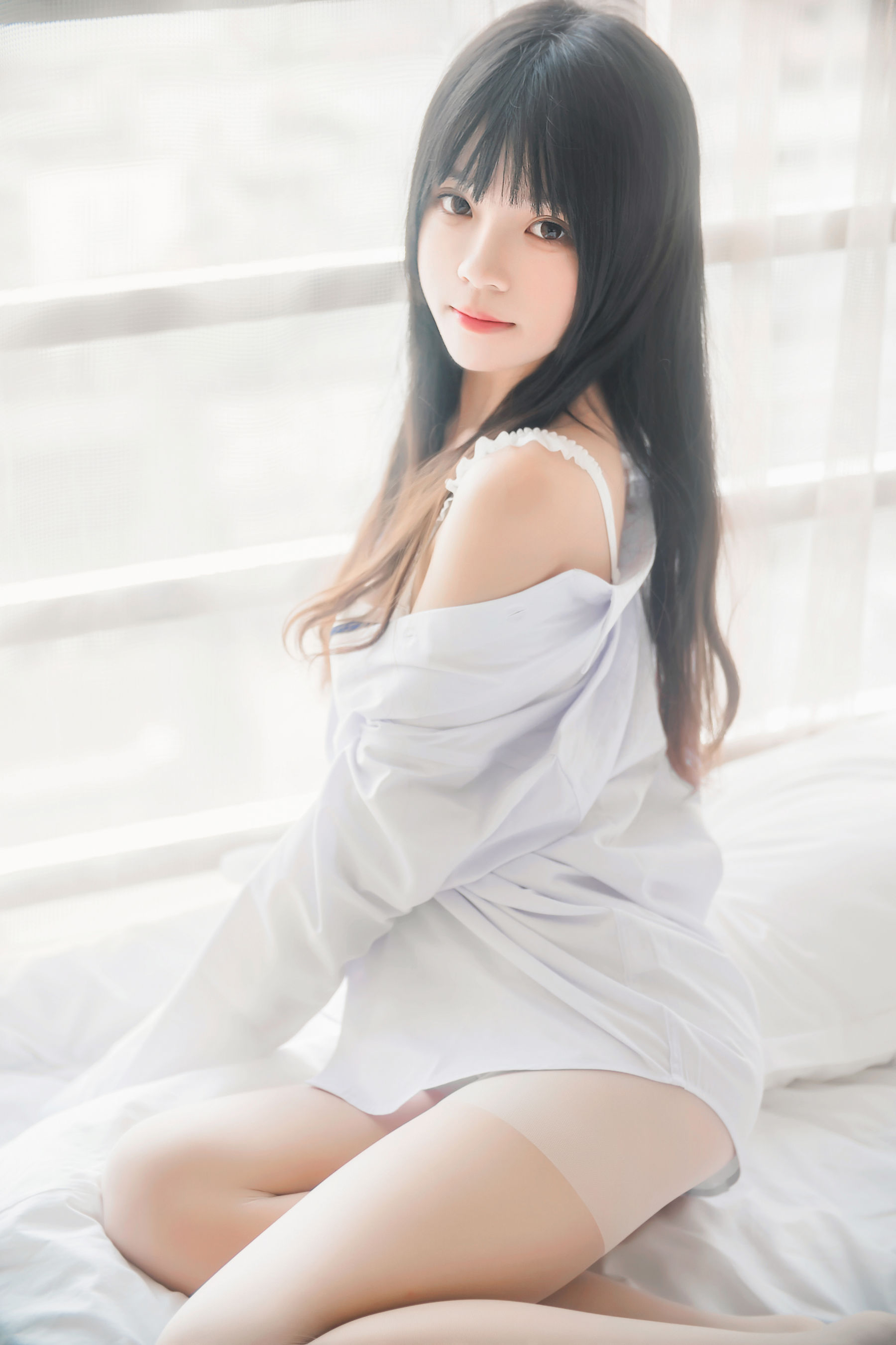 Loli cos 喵 -White Shirt Express