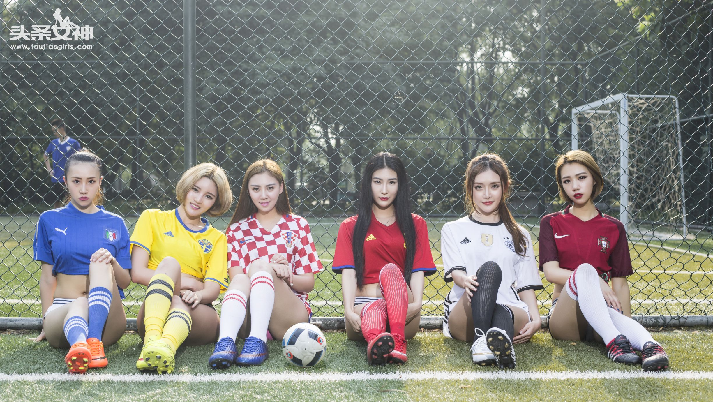 European Cup Football Baby Family Portrait Headline Goddess