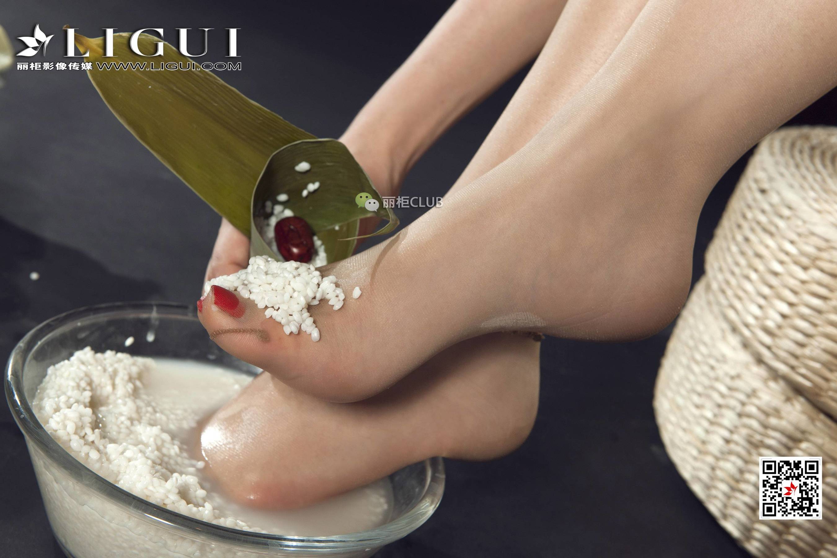 Foot mold ice cream Duanxiang Congs Wong Ligui Internet beauty