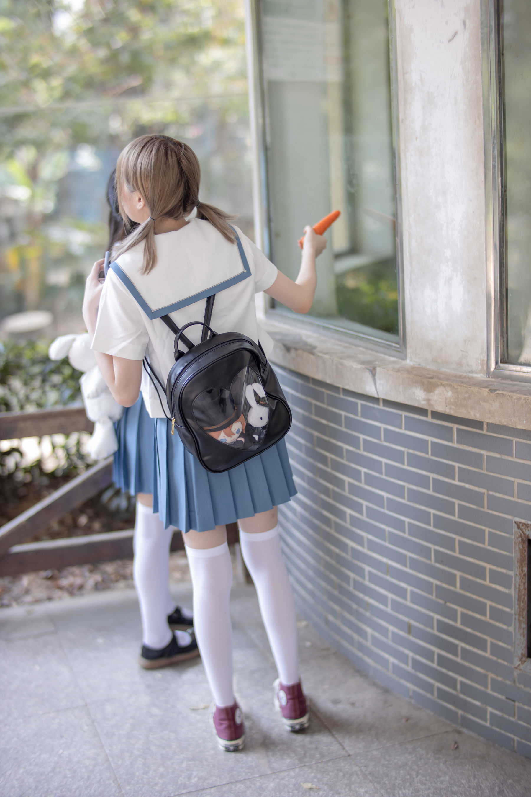 Mori Consortium JKFUN-025 Mo Mo & amp; AIKA 80D white silk overweight socks