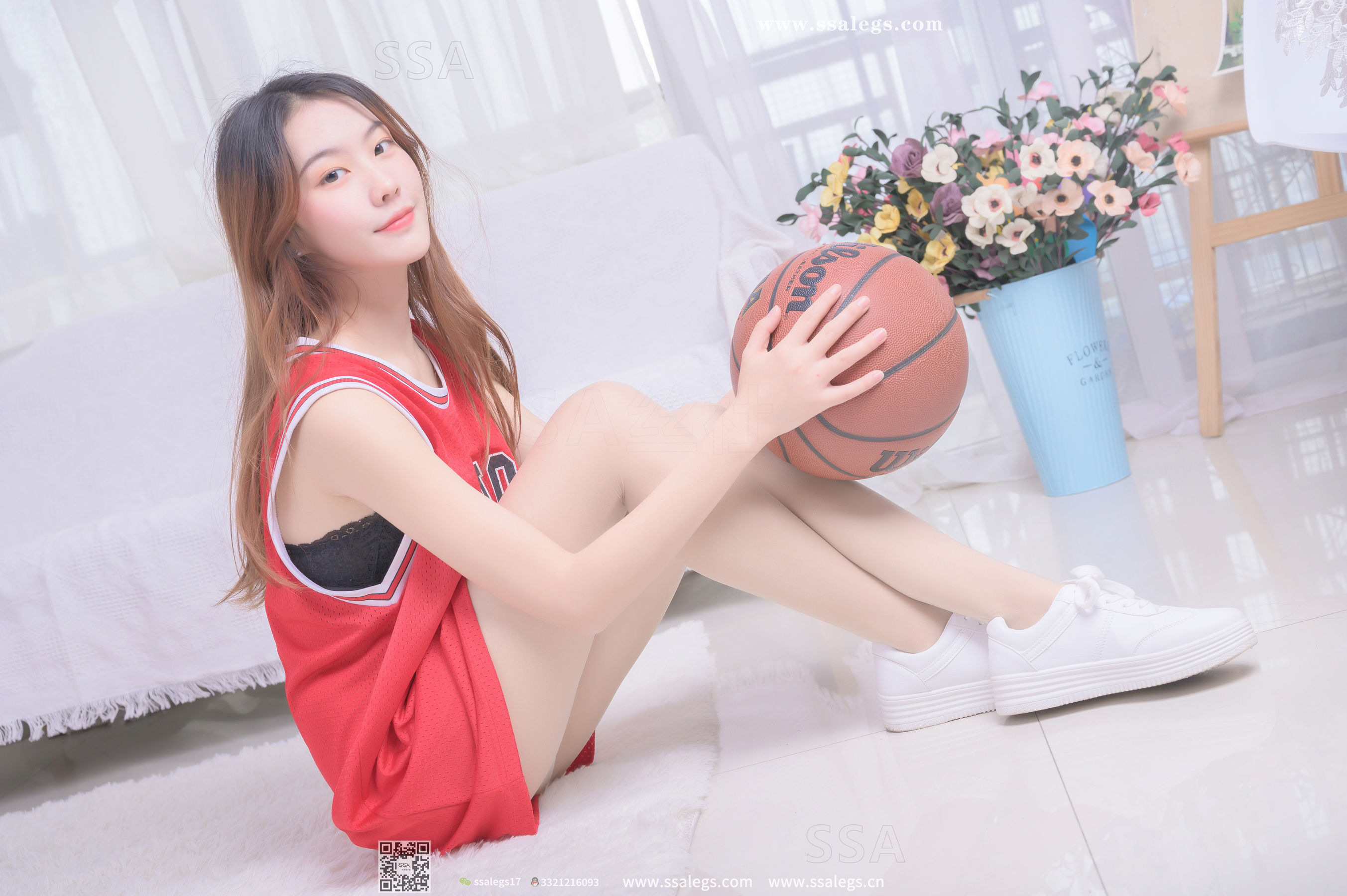 SSA Silk Club Super Clear photo NO.324 Ms. Susu Sister Su Su with a holiday at home to play basketball (top)