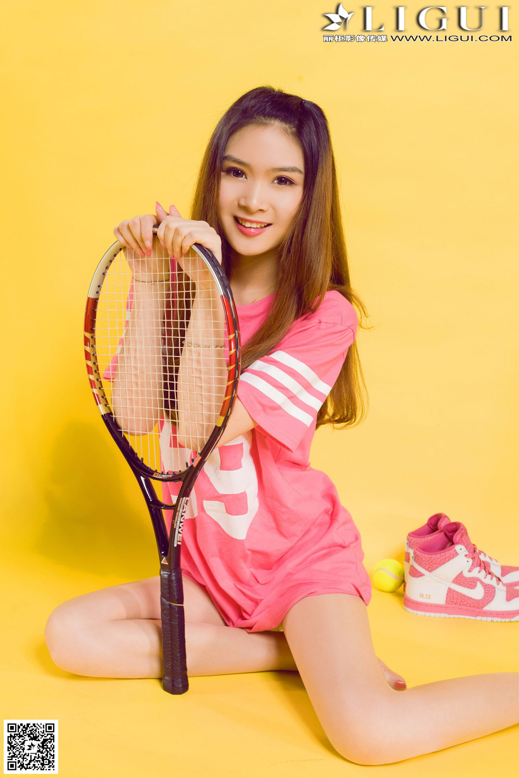 Ligui Model Yuner Basketball Girl Badminton Series beautiful legs jade foot photo picture