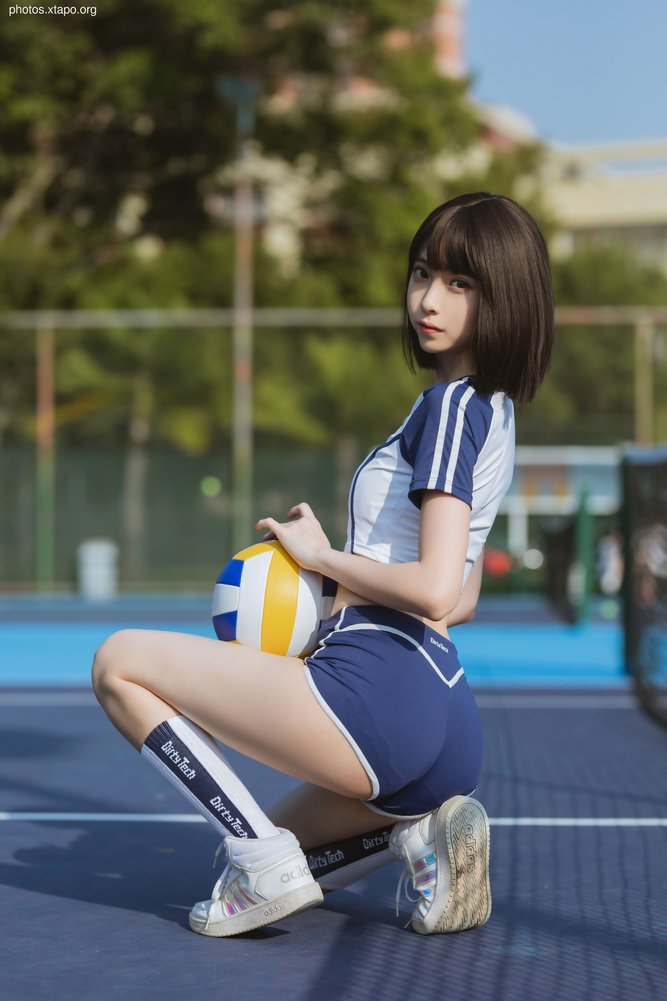 Xu Lan Lan Summer Sports Service