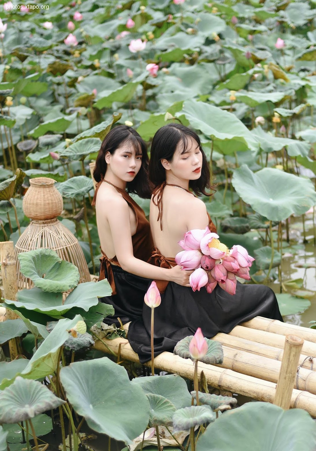 Twins Nguyen Thanh Nga Nguyen Thanh Hang,
