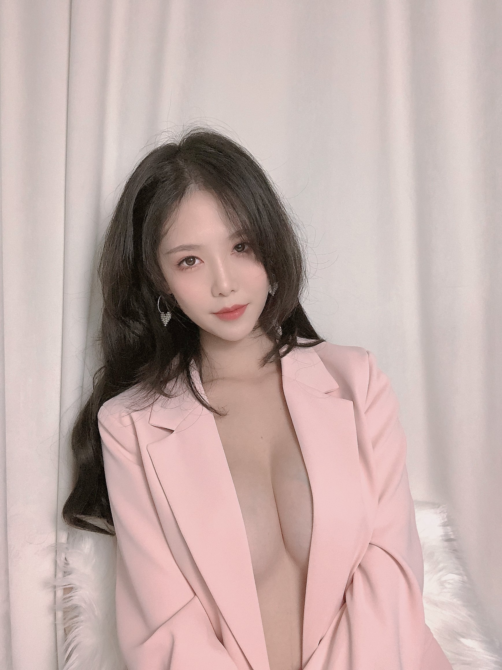 Dou Niang-Lee Shi-Pink Suit [26P]