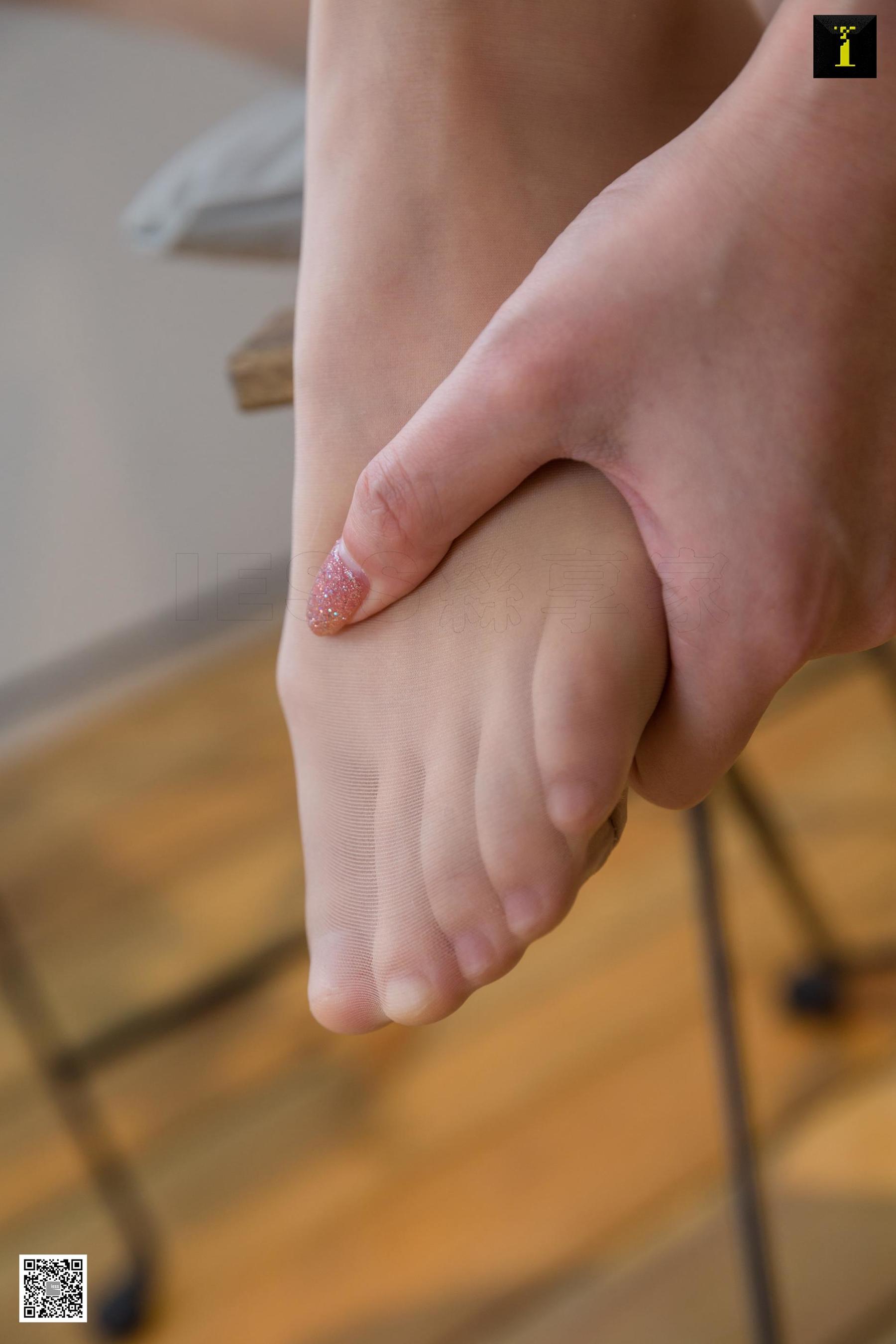 Different Thoughts to IESS Model Autumn and Autumn The Plush High Heel of Autumn and Autumn