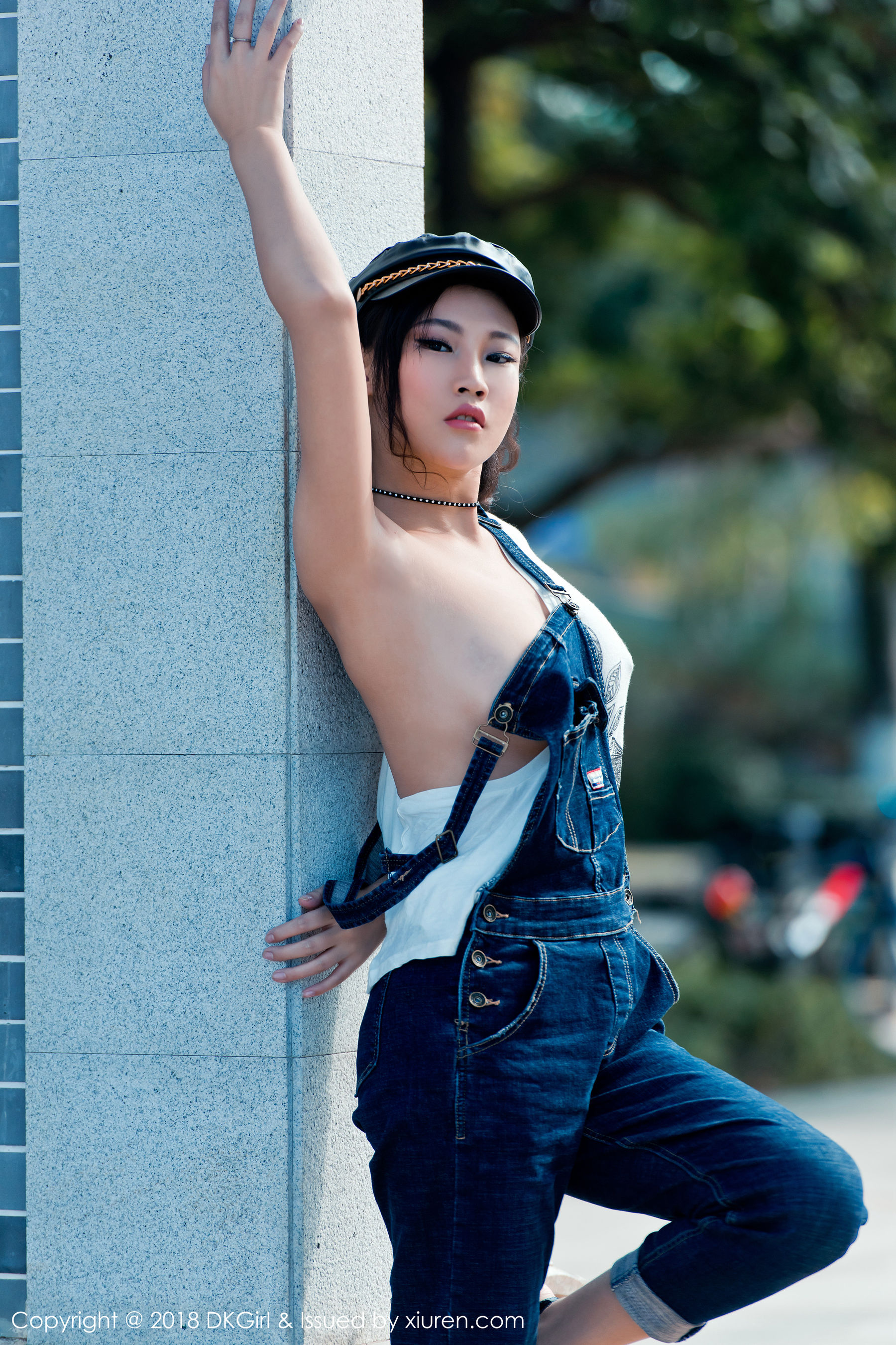 Mengqian Beautiful Legs and Milk Wonderful Temptation Royal Girl DKGIRL Vol.057