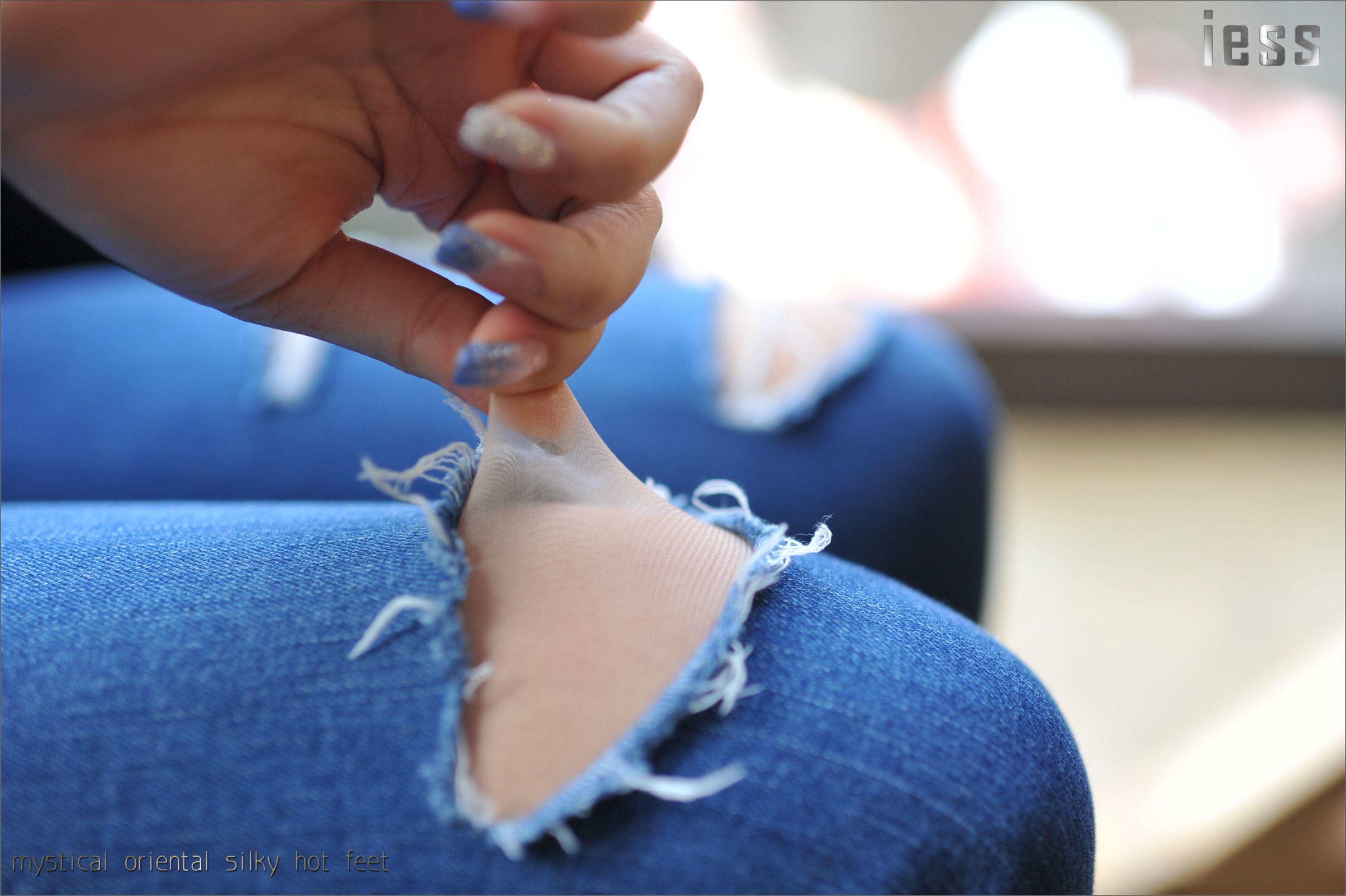 Silk Foot Bento 009 Zhang Xinyue Silk Foot High Heel and Jeans 3 IESS Different Thoughts