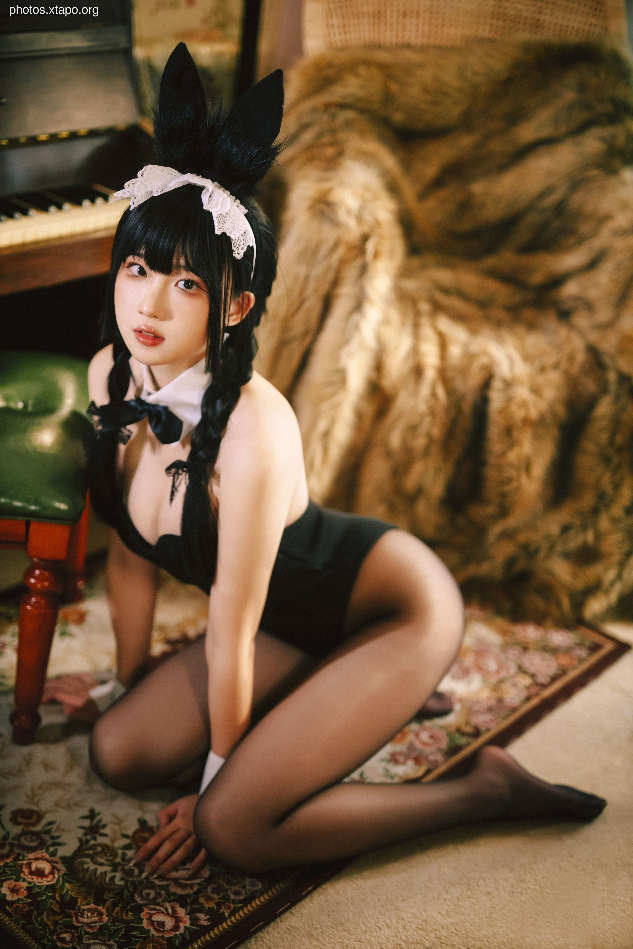 Vasteah Crayfish Rabbit Girl Theme Book