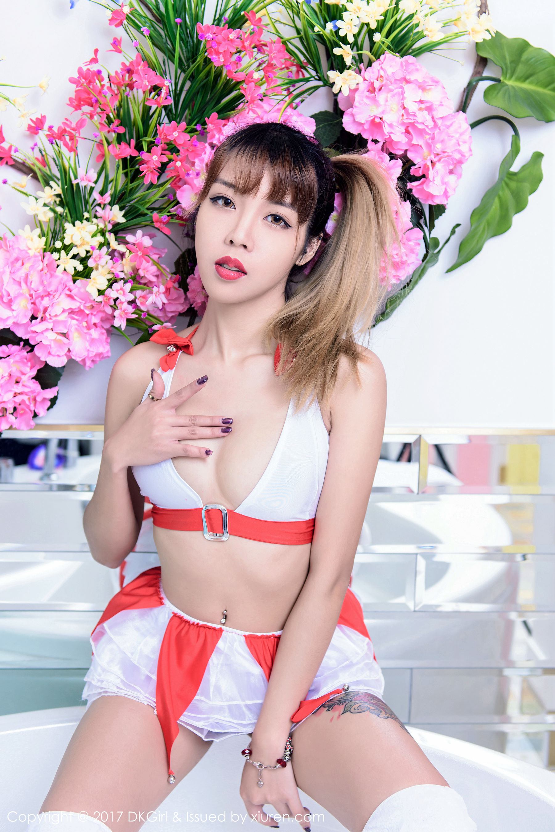 Meow Meow Da Christmas Photo Special Royal Girl DKGIRL Vol.008