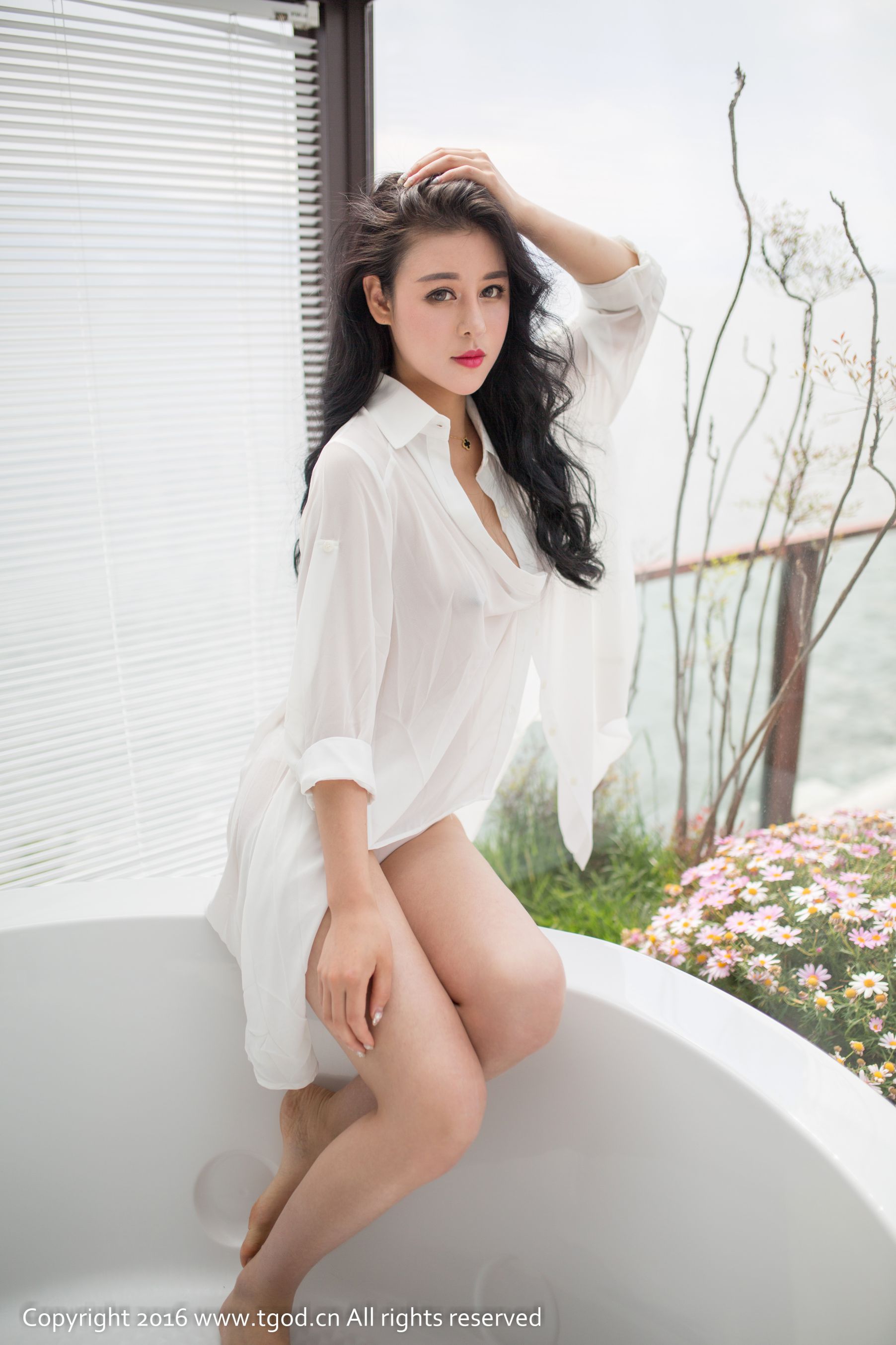 Ye Jiayi Dali Travel is really blank shirtpajamas temptation Push Goddess/You Mihui