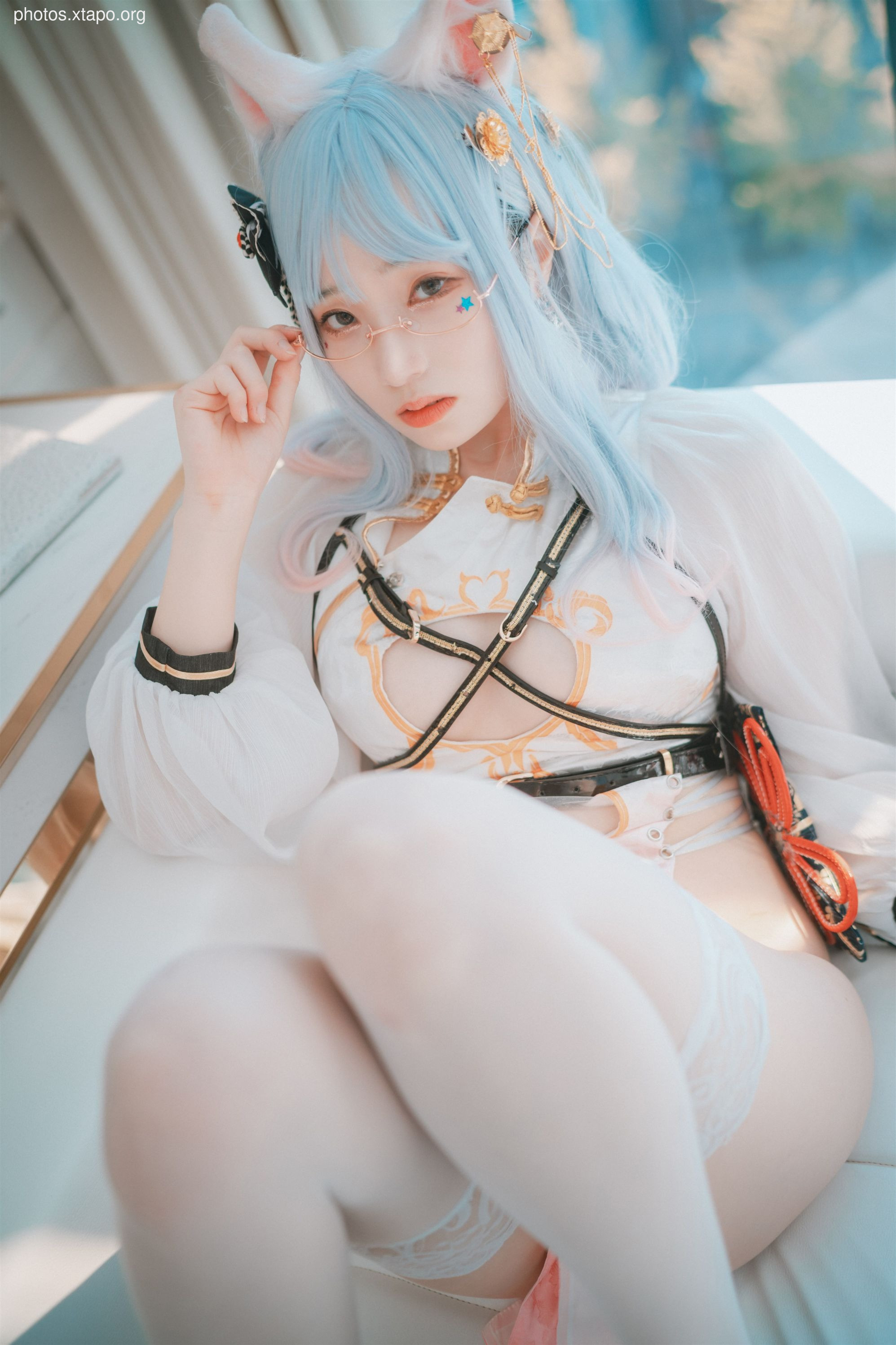 Djawa Photo - Bambi (밤비) - The cat wears an qípáo