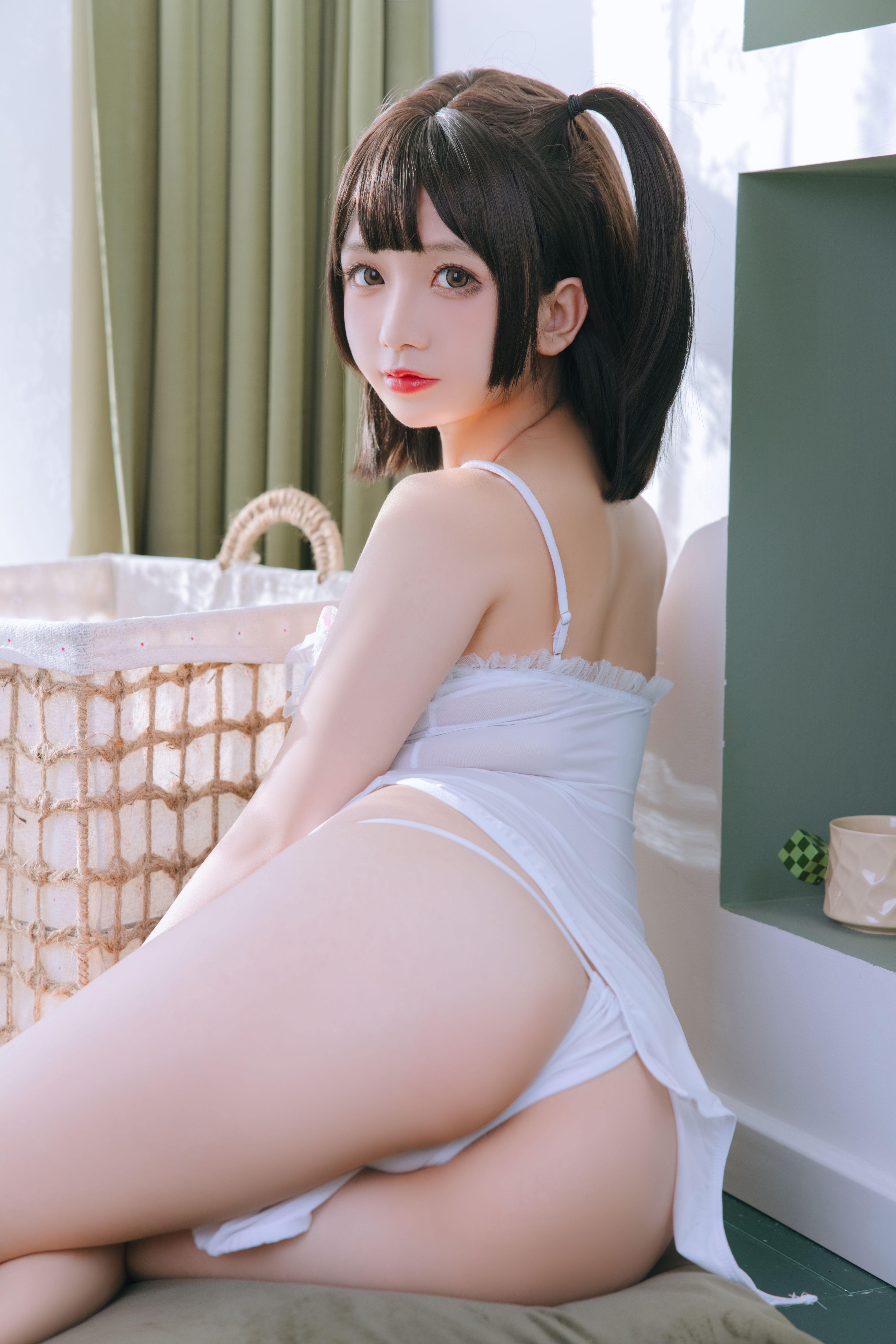 Rina Jiao -Wet Body Little White Skirt 97P -1.06GB