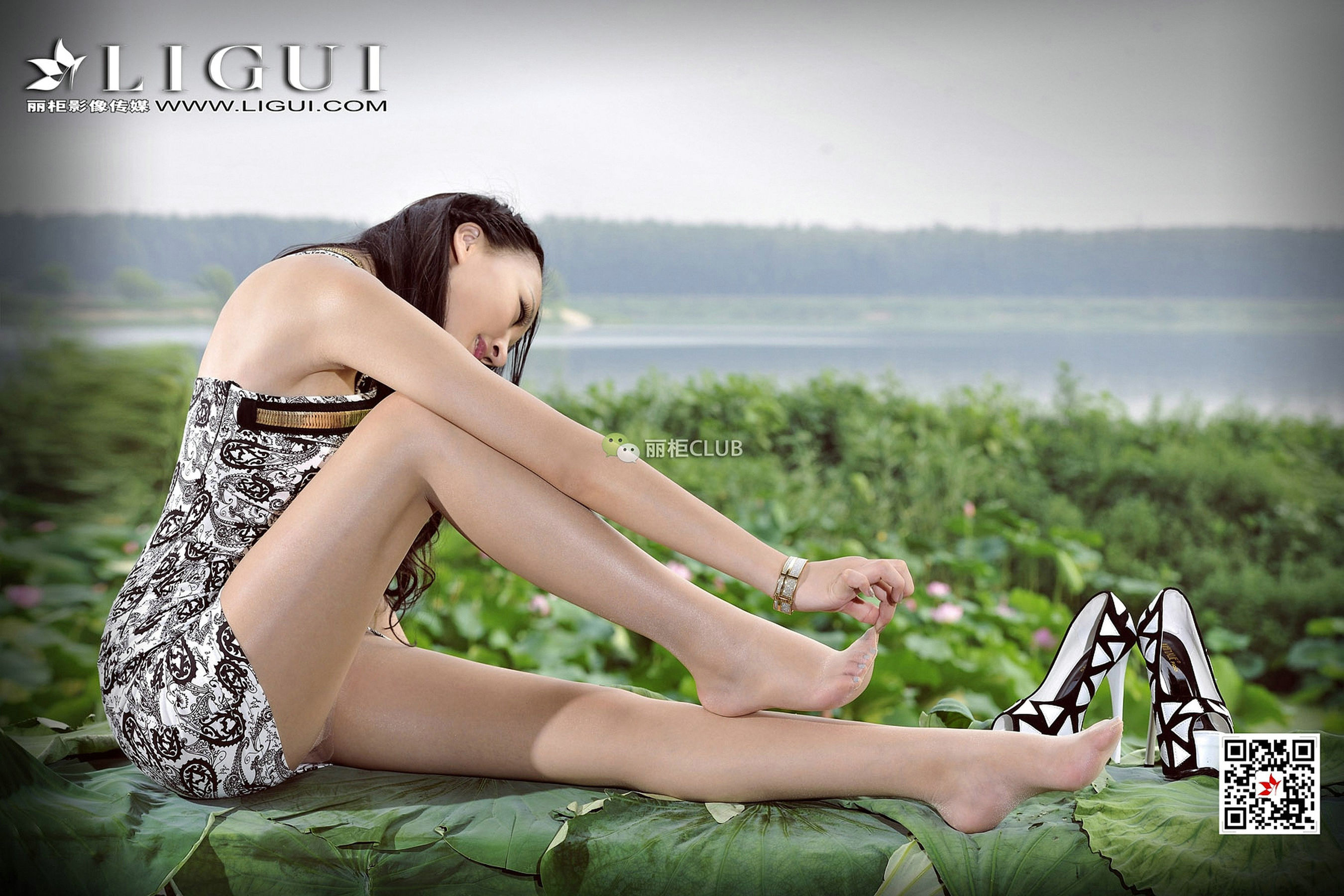 Model Leg Model AMILY Clothes SkirtSilk Foot Li Cabinel LIGUI
