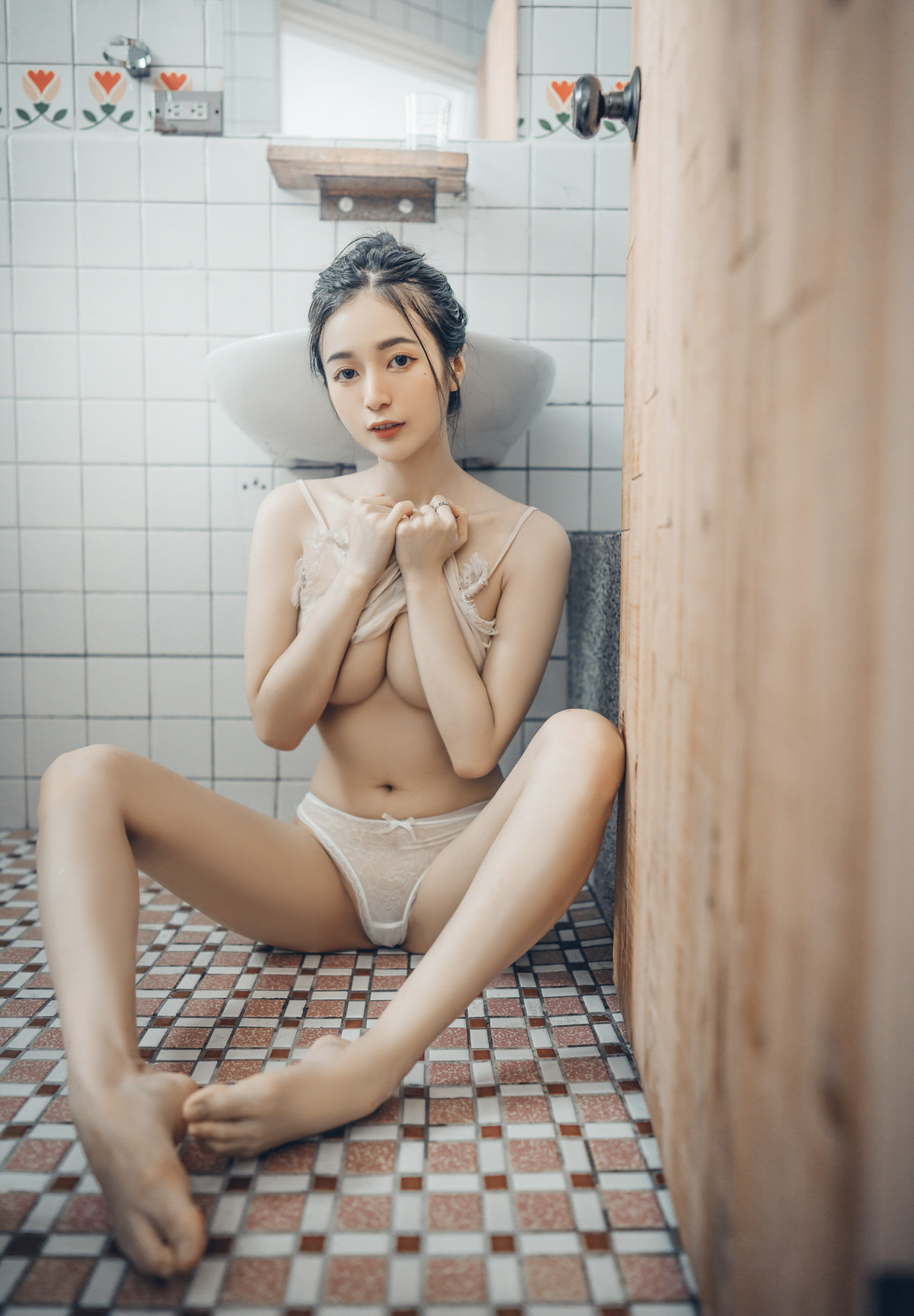 I finally made an appointment with the goddess to take a bath, but the towel kept falling off, and finally I didn’t wear it anymore and just took photos of S-class beauties - Chenchen Vol.02