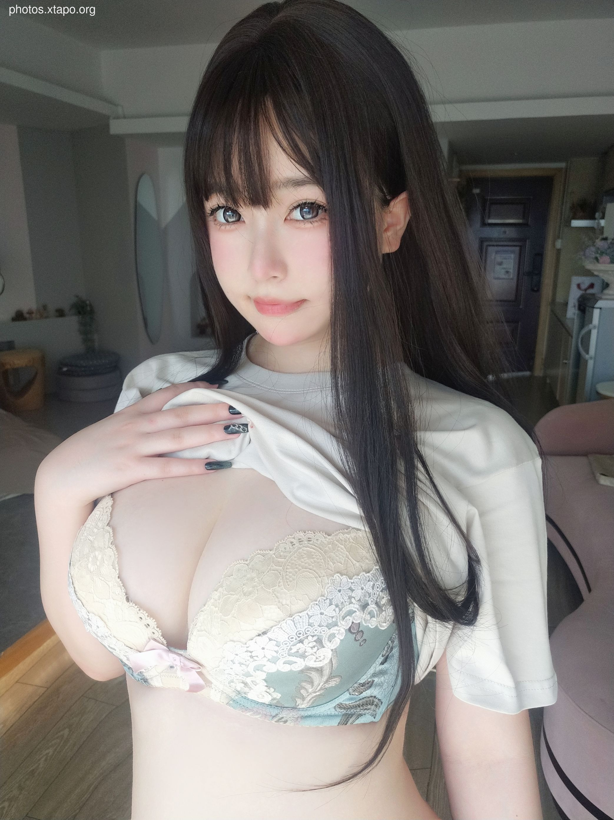 Female hero K summer sister