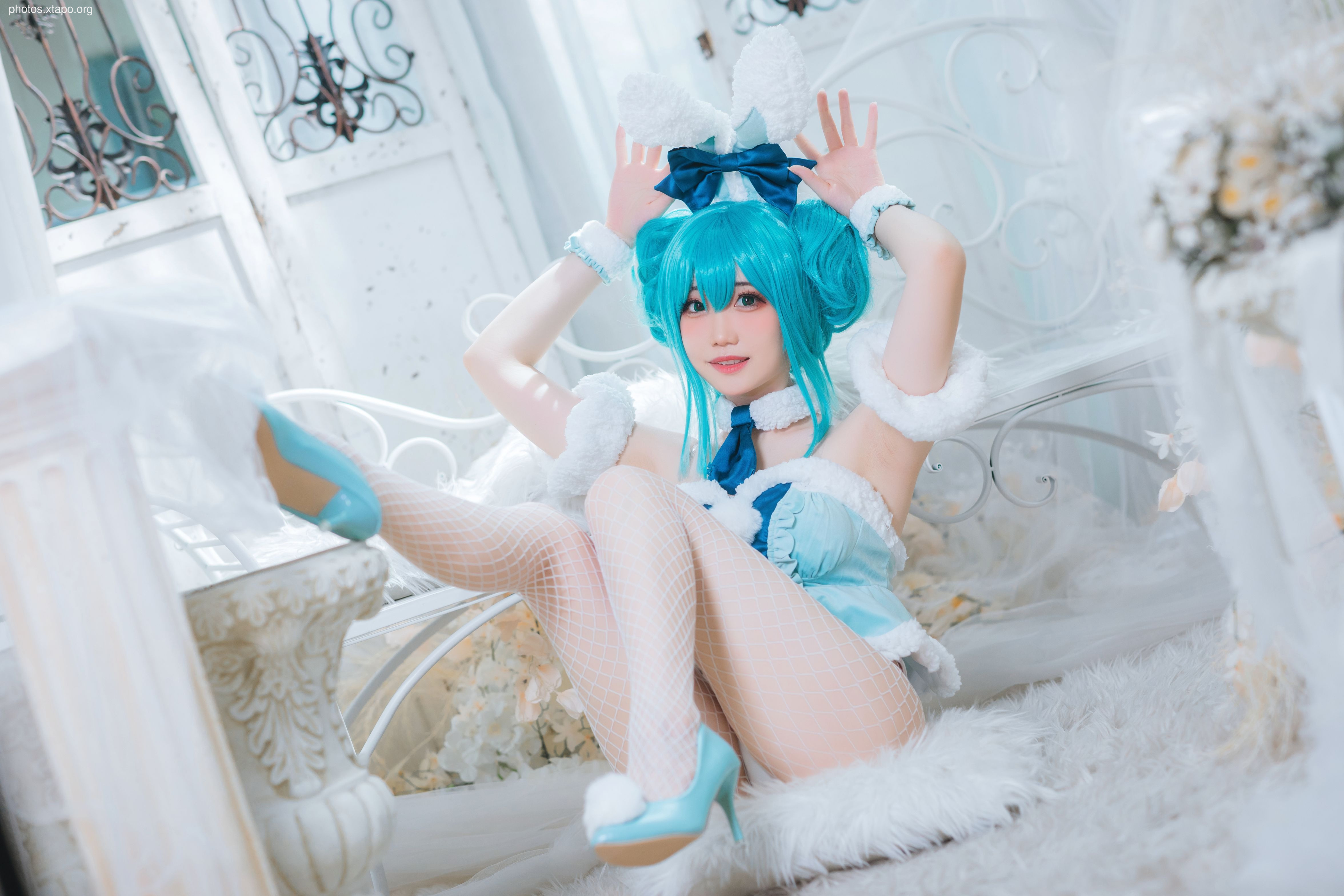 Supper carbon Hatsune Rabbit Girl 20P-239MB