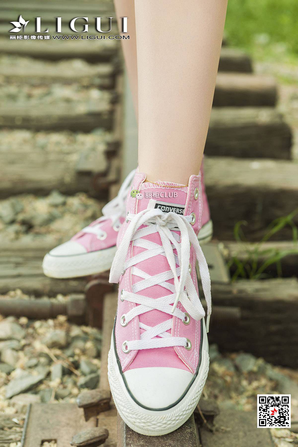 Leg Model Little Ge Literary Silk Foot Girl Ligui Beautiful legs silk foot