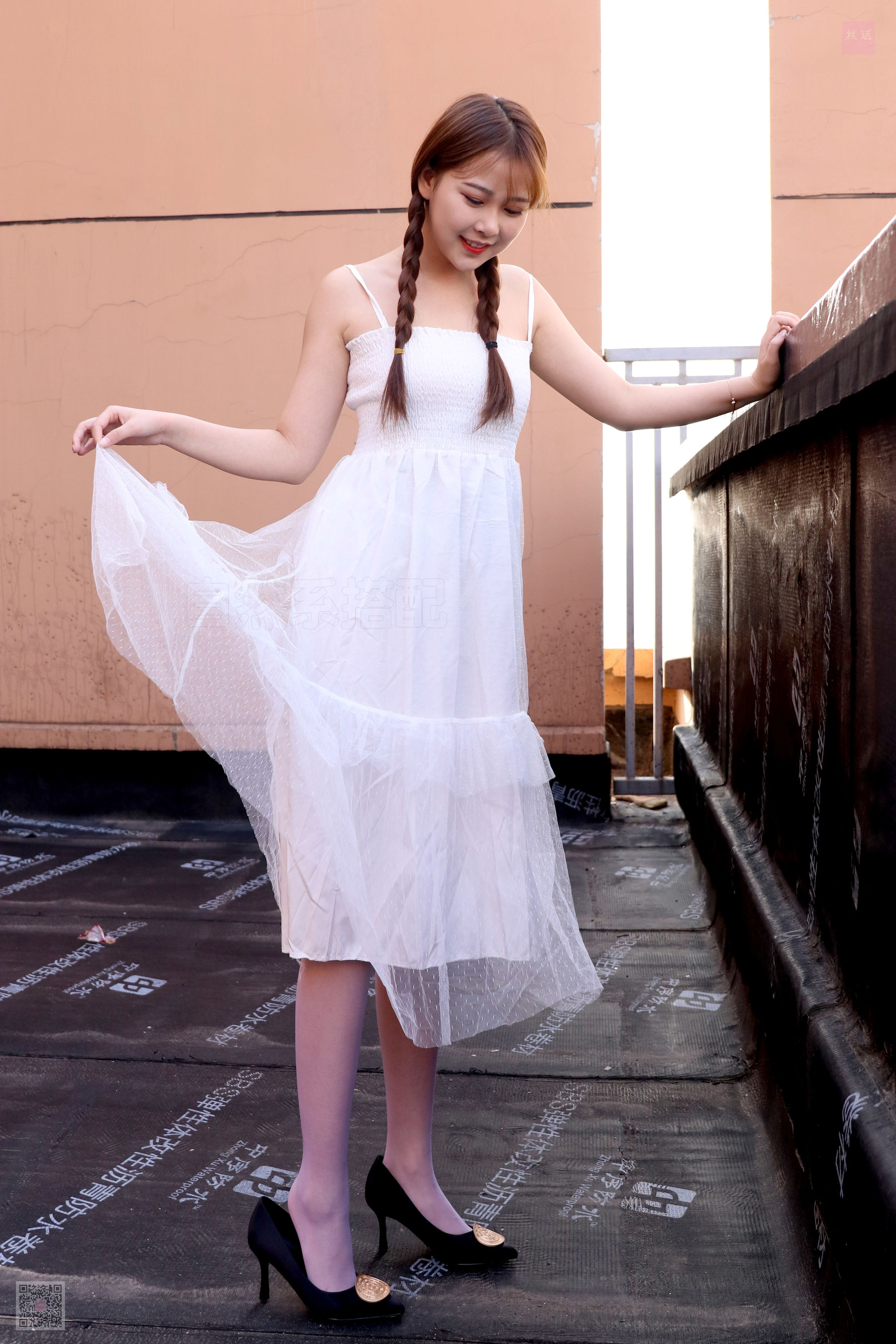 Sihua SH021 girl who dances in the rooftop of Su Yu