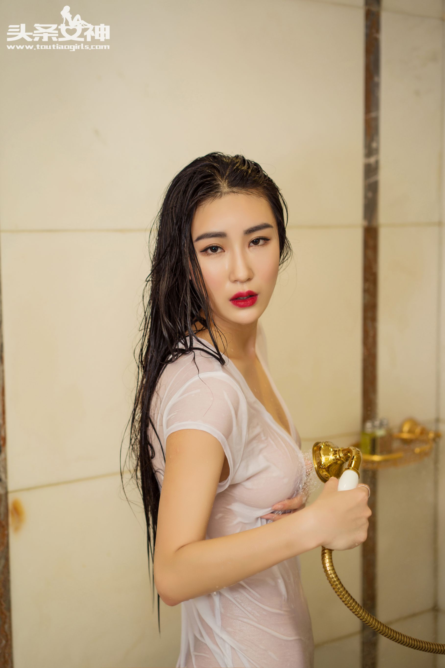 Kai Ai Ni/瑷 Ni Die in your Cup Headline Goddess