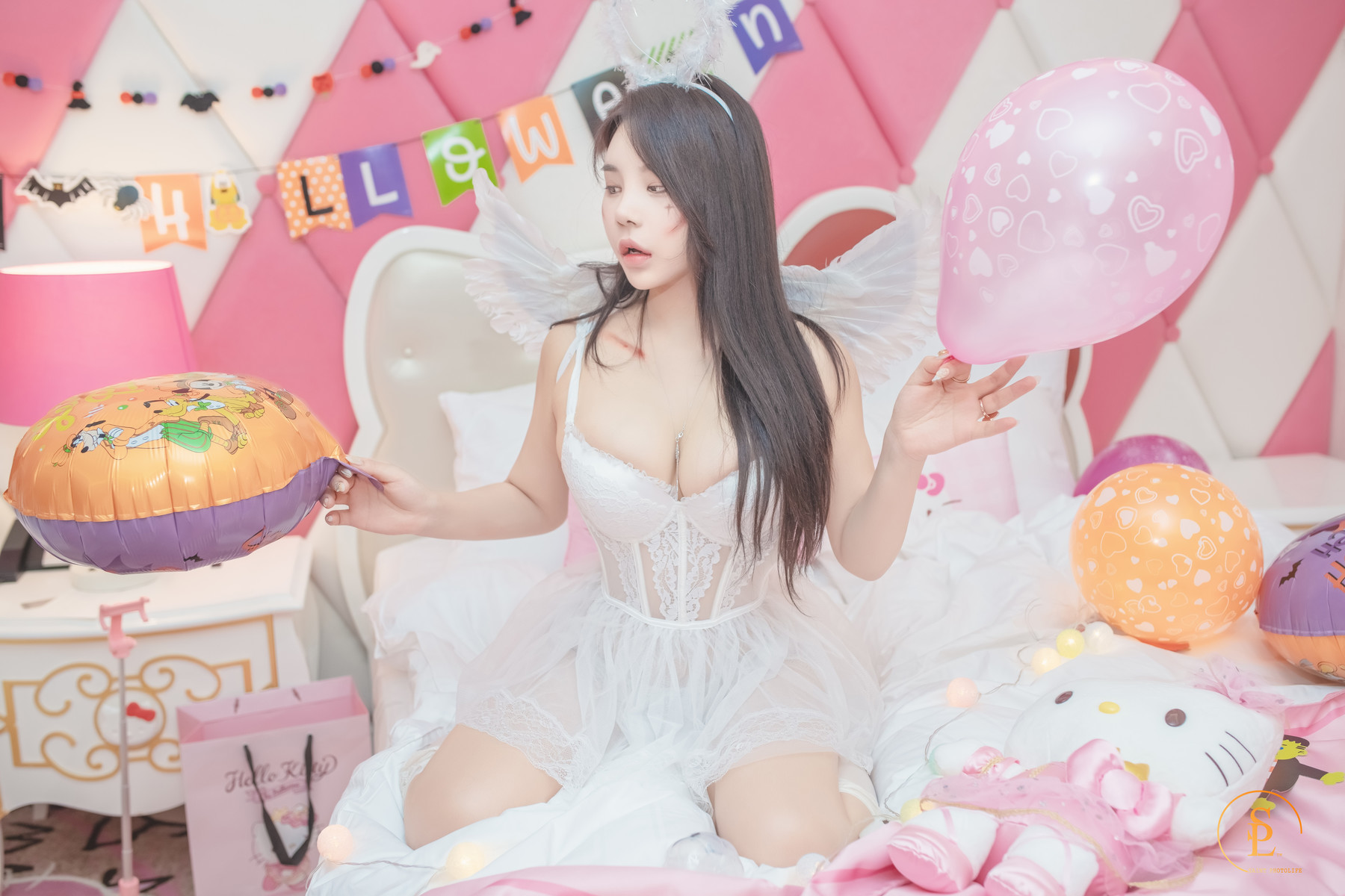 Zzyuri 쮸리, [SAINT Photolife] Pink Halloween