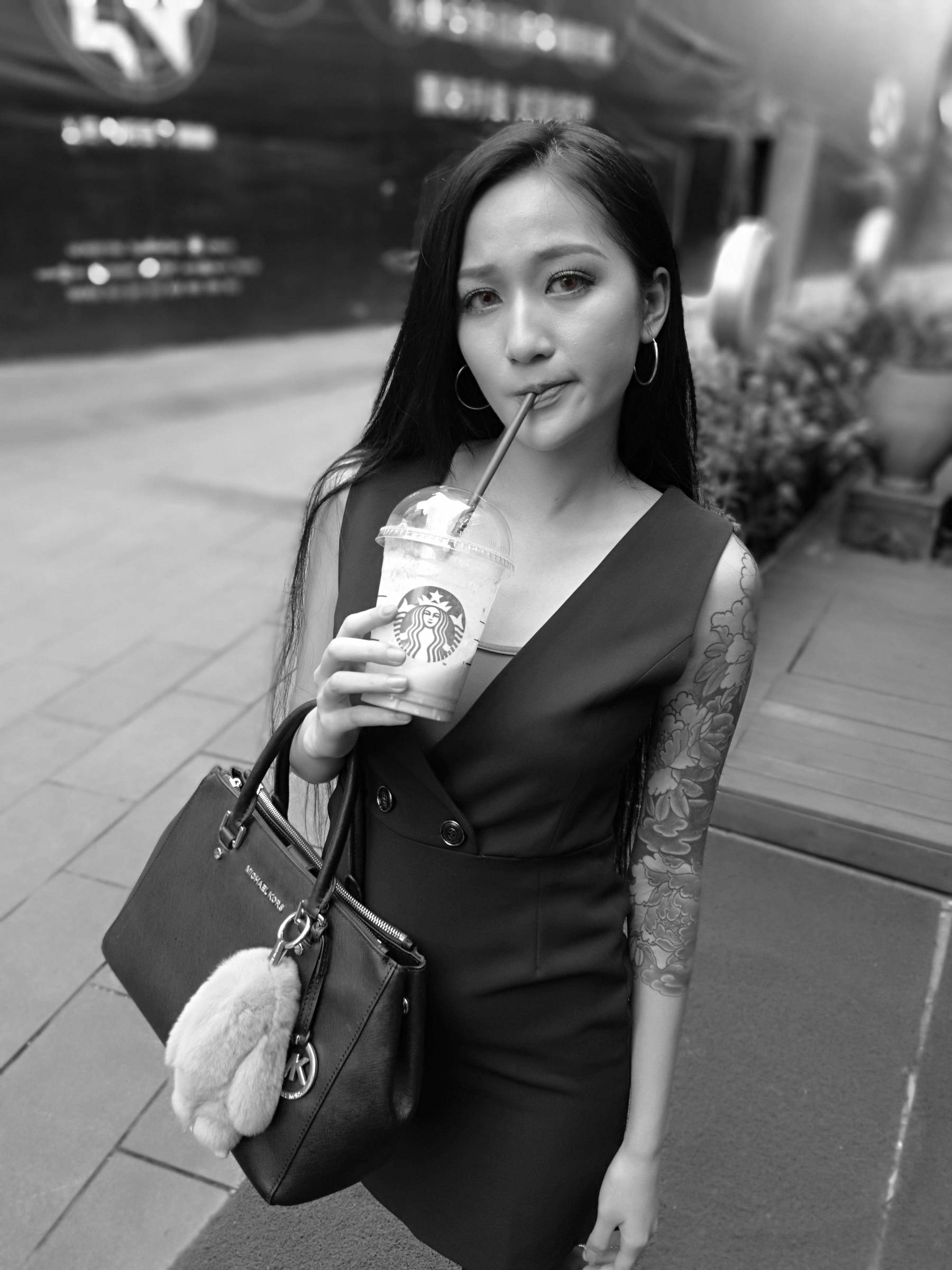 Silk Foot Bento 110 Xiaoxiao Outdoor Black Silk Flat Shoes IESS is thinking about it