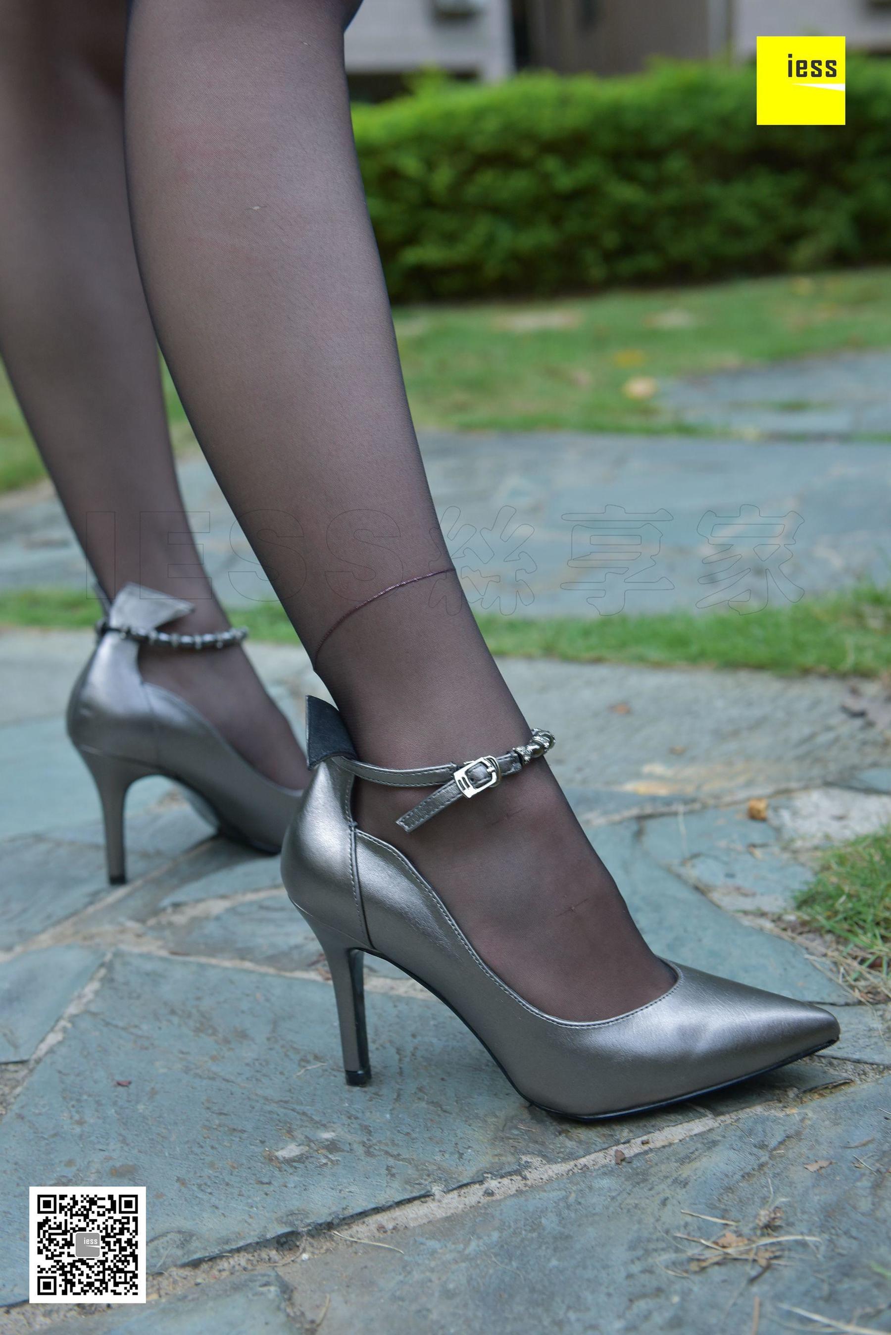 Silkxiang Home 115 Autumn and Autumn The Black Silk Beauty of the Garden IESS is thinking about it