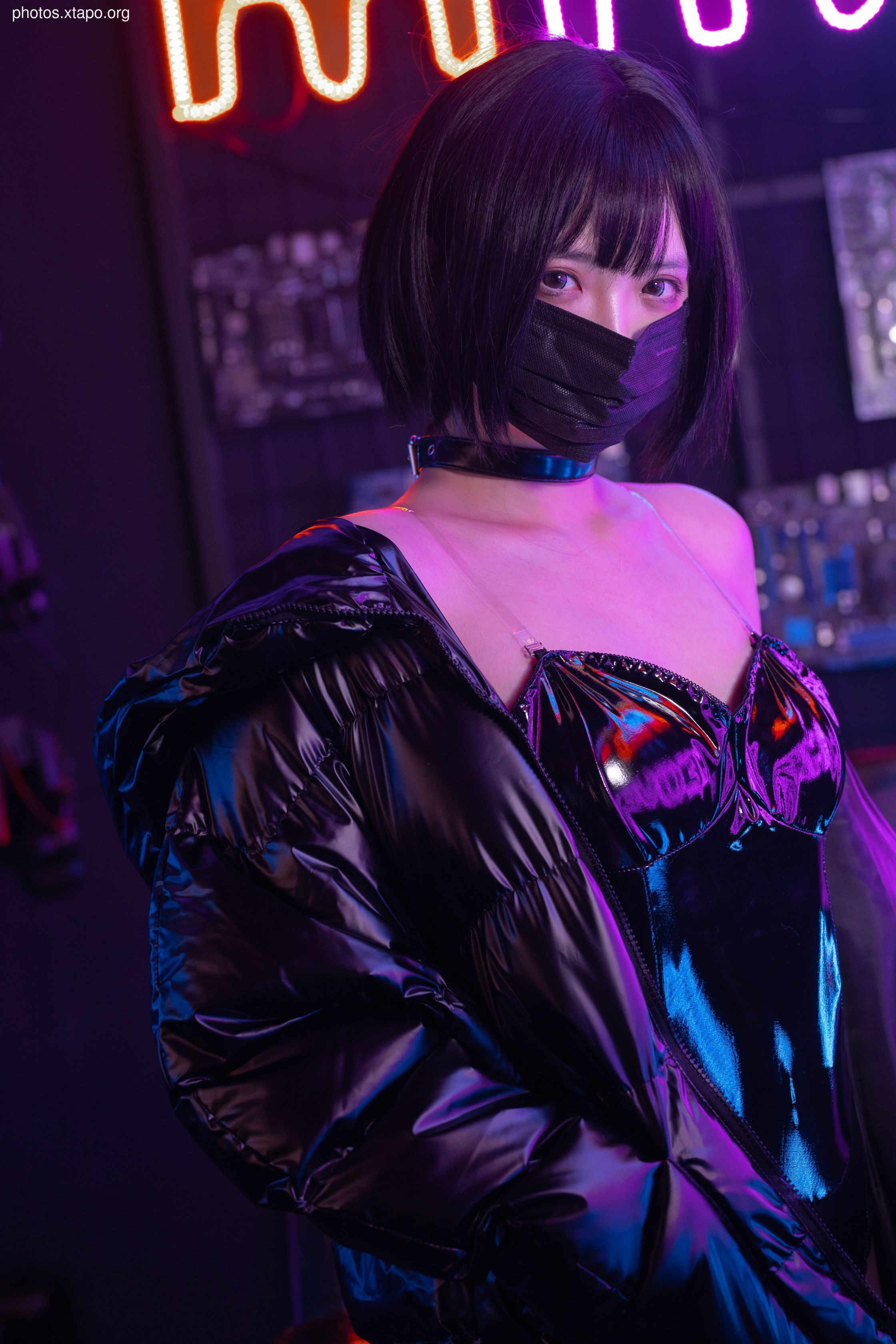 Crazy Cat Caibo Girl 40P-812MB