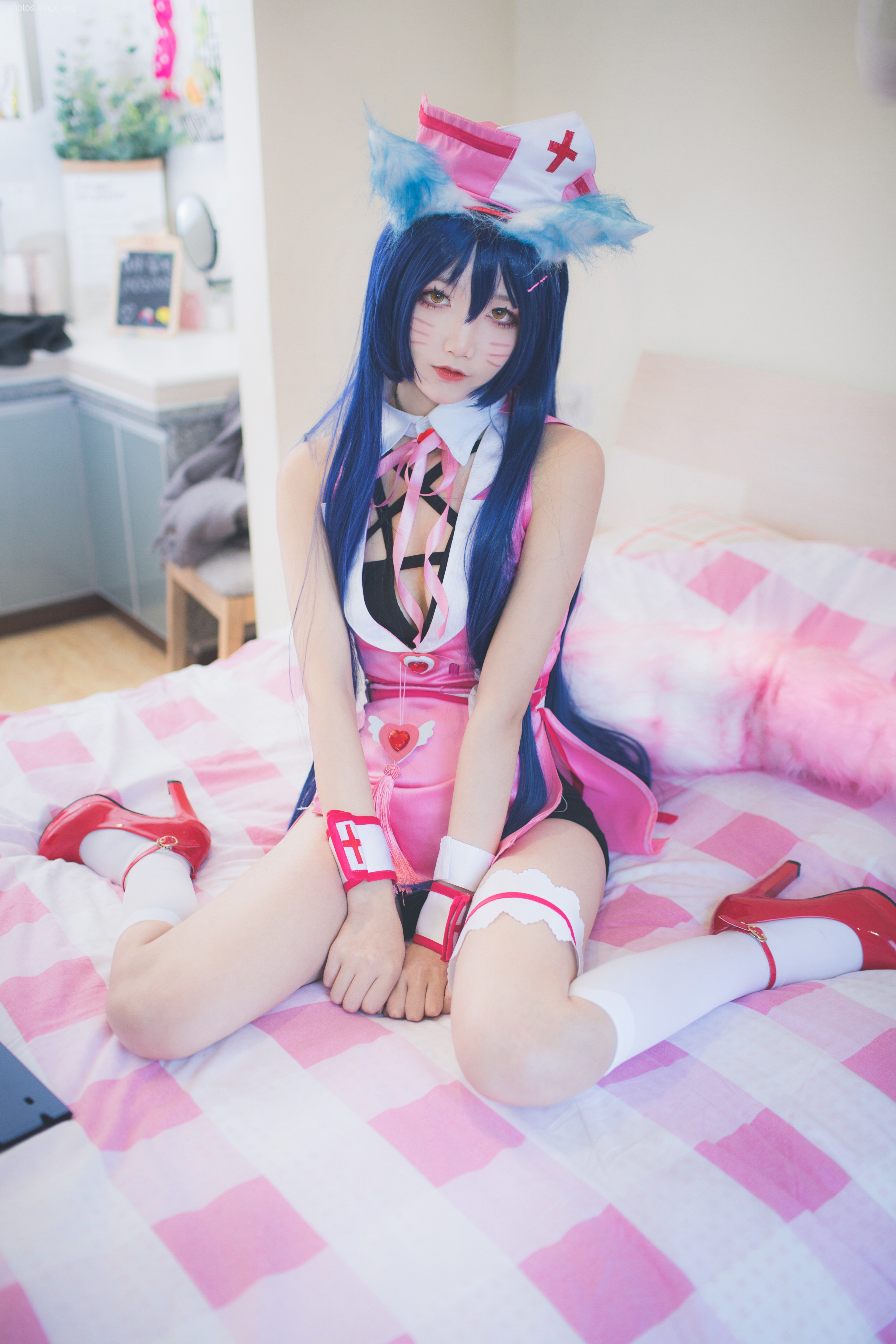 Five more than a hundred ghost Aju Nurse Series 37P-174MB