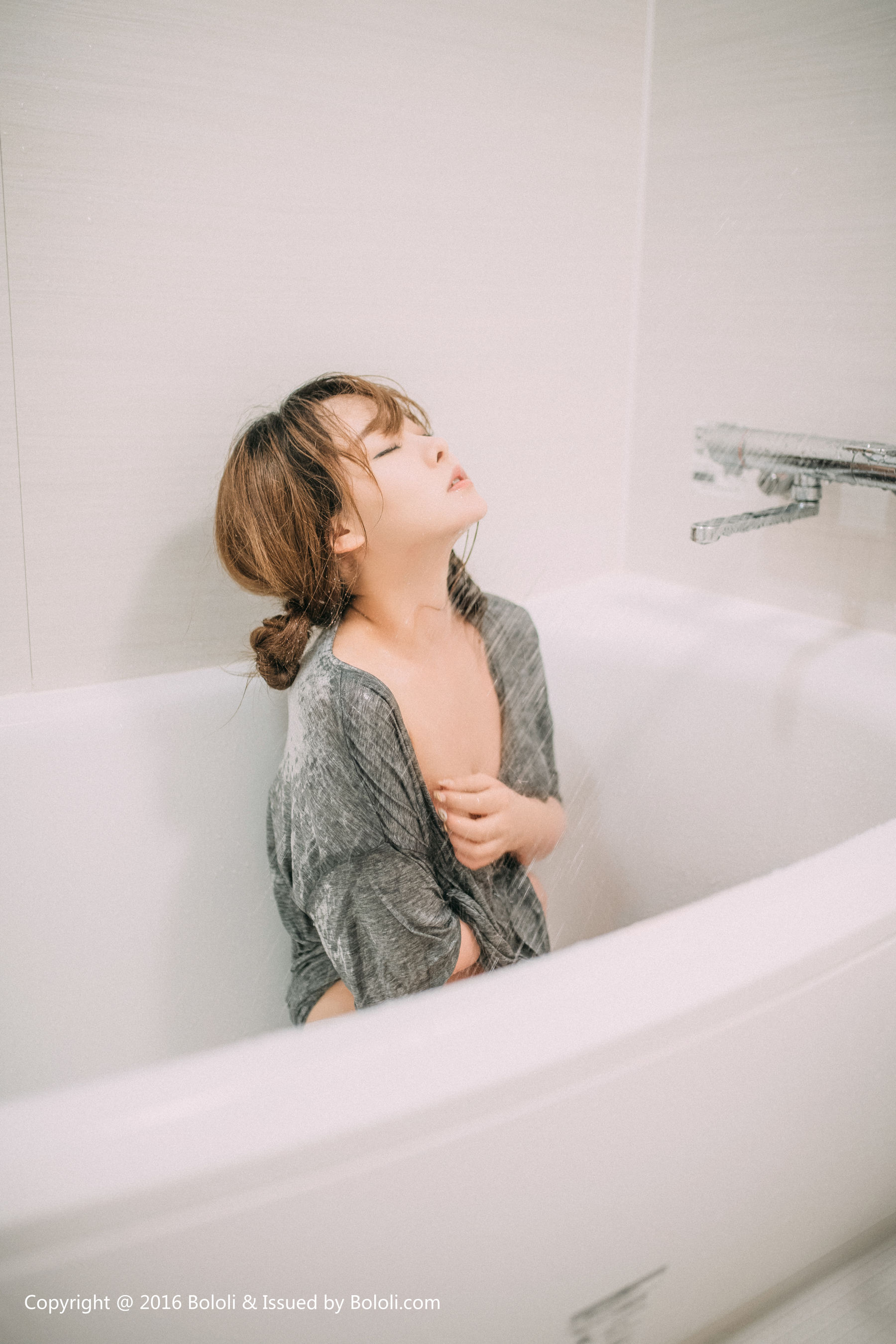 Liu Yanqi Bathing Girl VS Drunk Wife Bololi Bolo Society Bol.064