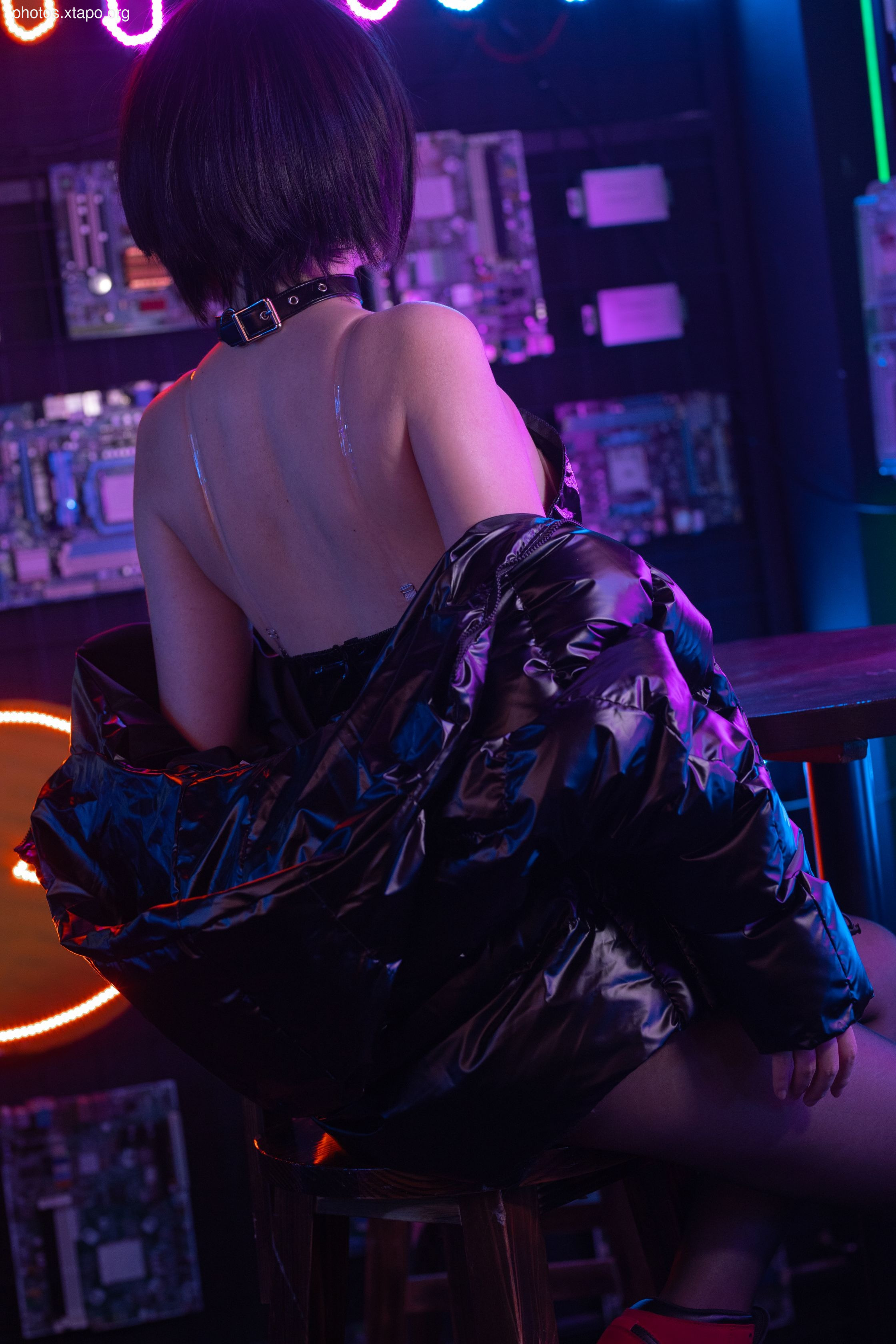 Crazy Cat Caibo Girl 40P-812MB