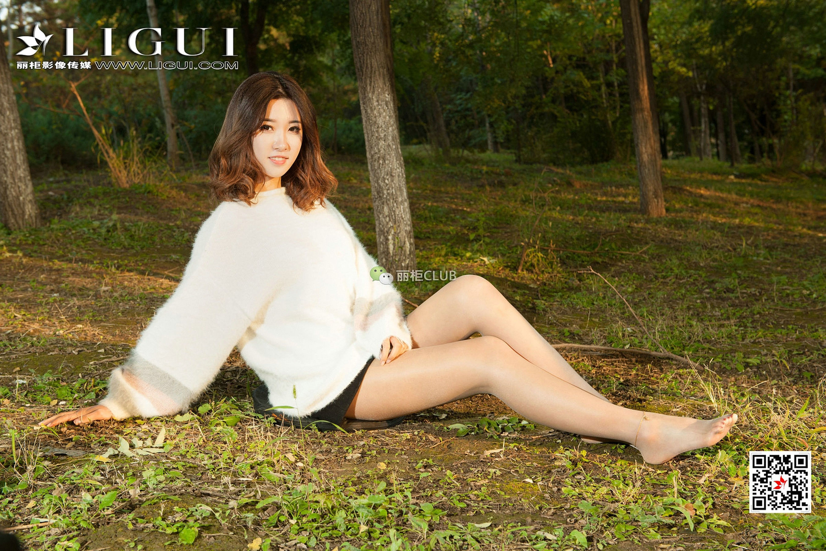 Model Xiaoxiao Suburban Meat Silk Foot Li Cabinel LIGUI