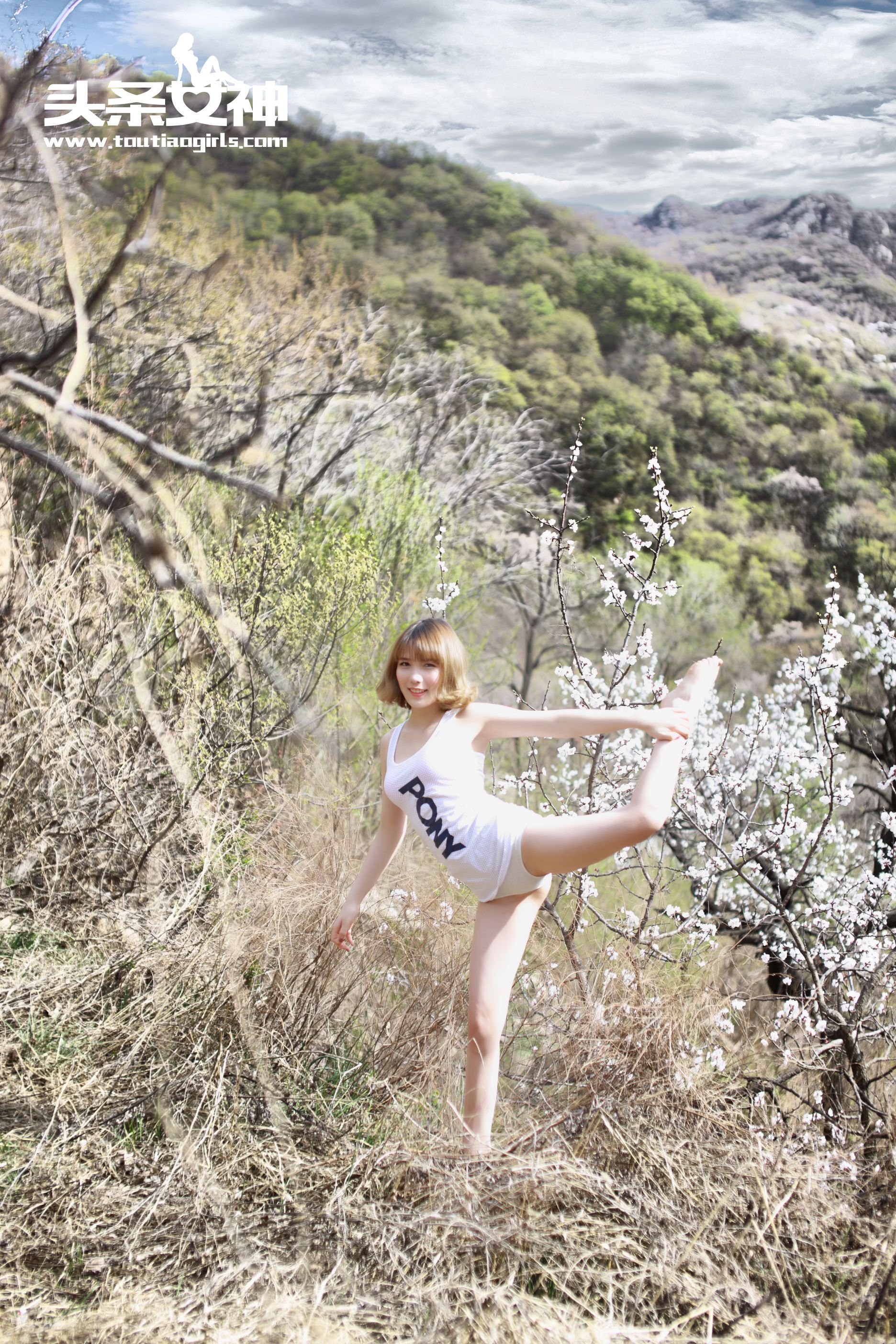 Haha Witch's House Show the Wild Headline Goddess