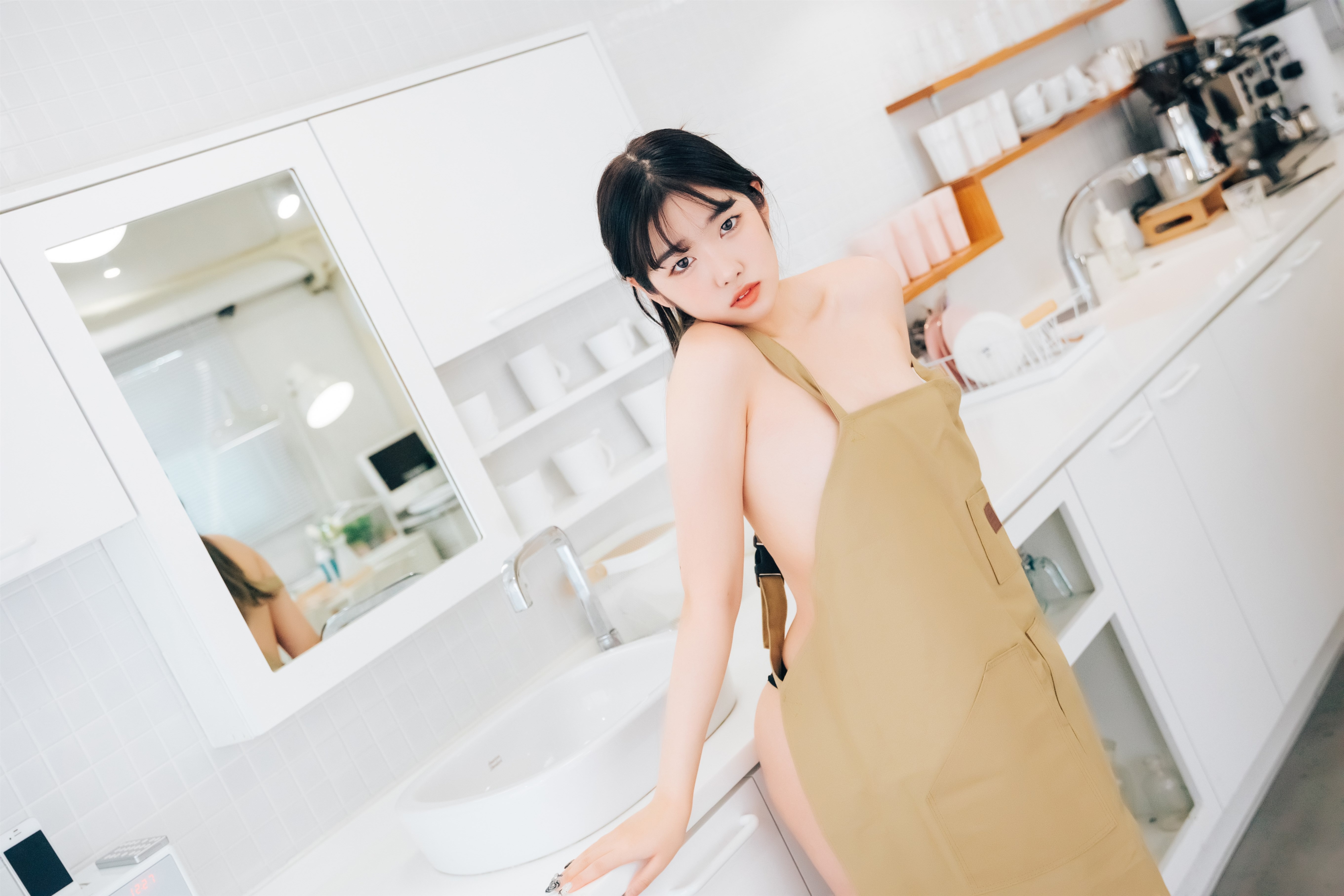 Sonson Nude Apron