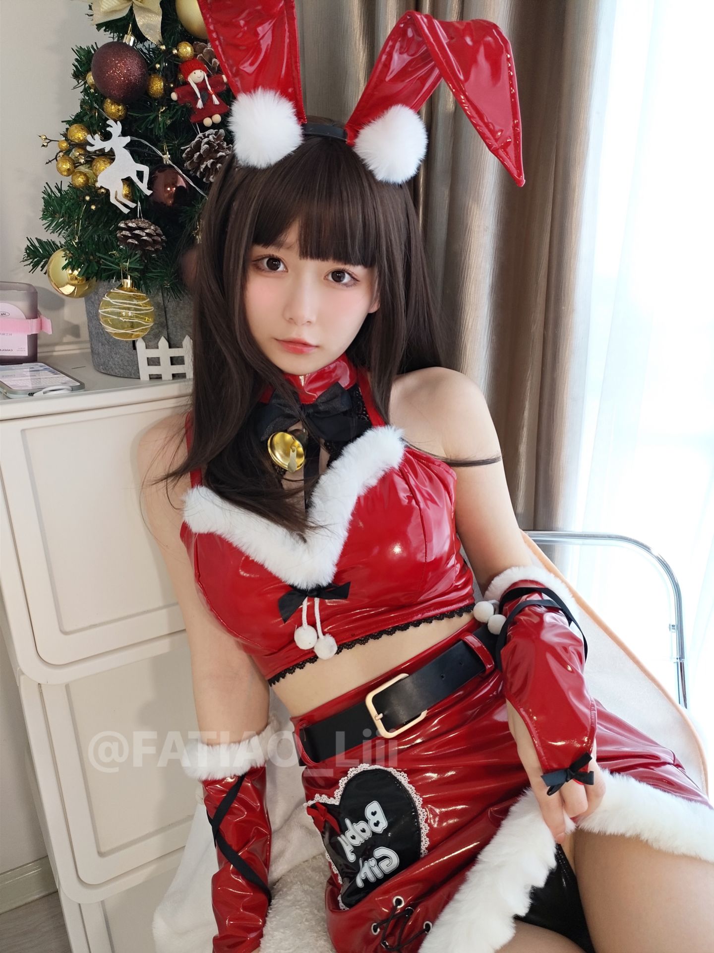 Welfare COS Fan Zhizhu (Stick Girl) Fantia -Merry Christmas