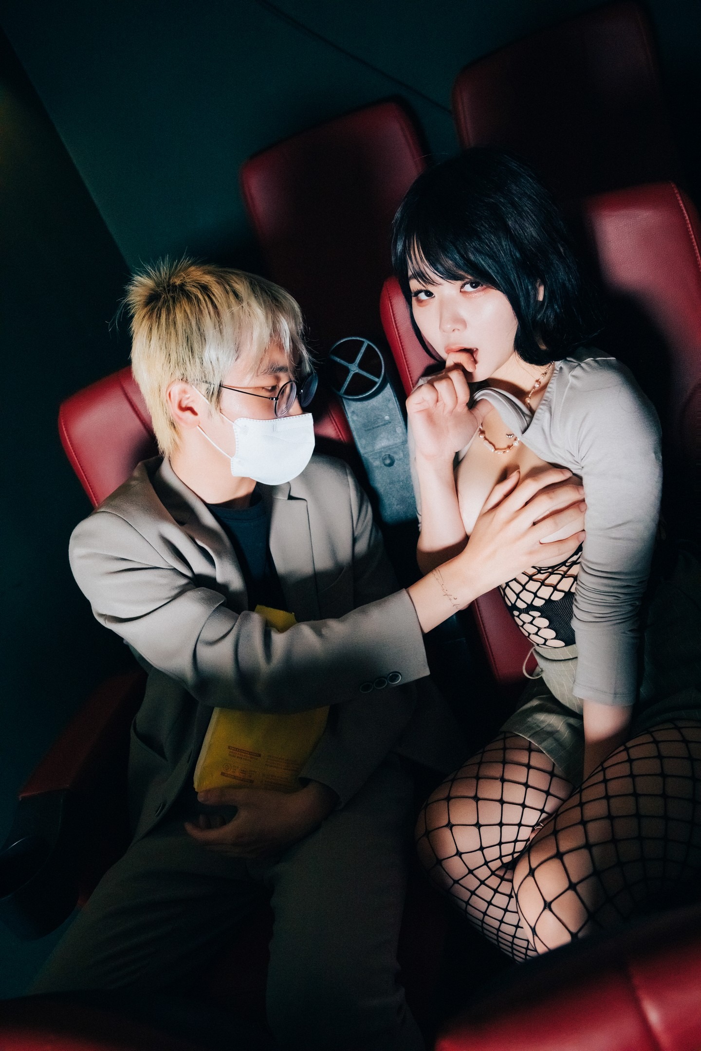 [LOOZY] Zia – xxx in the theater S.Ver